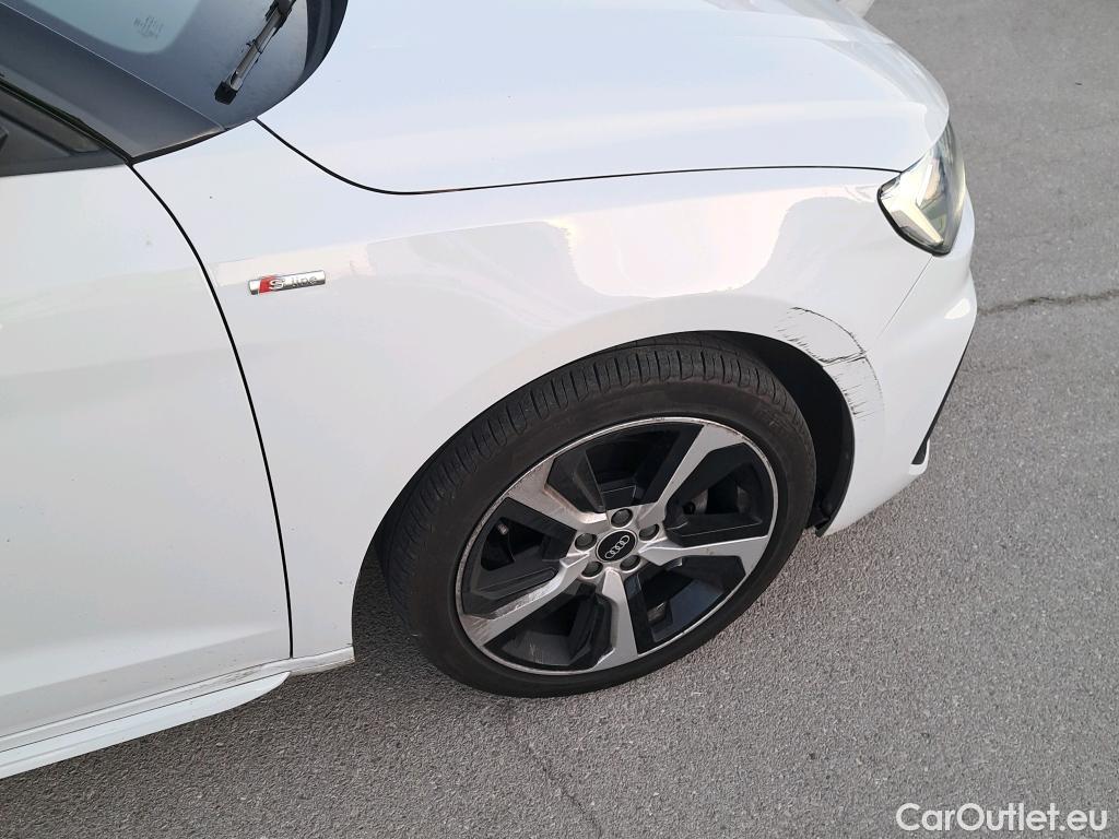  Audi  A1 Sportback AUDI A1 / 2018 / 5P / berlina con portón Sportback Adrenalin 30 TFSI 81kW S tron(SP) #19