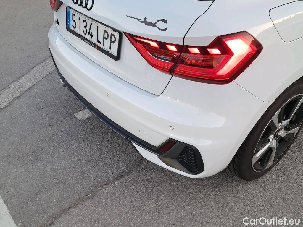  Audi  A1 Sportback AUDI A1 / 2018 / 5P / berlina con portón Sportback Adrenalin 30 TFSI 81kW S tron(SP) #29