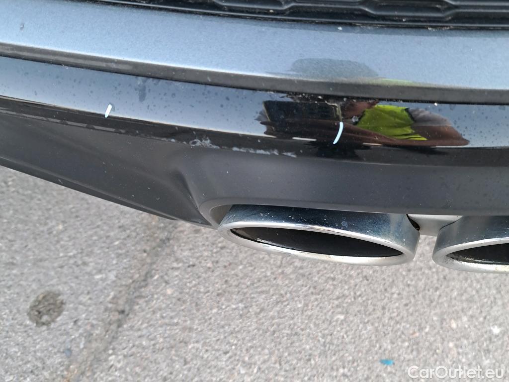  Audi  Q8 AUDI  / 2018 / 5P / todoterreno S TFSI 373kW Black Limited quattro tip #26