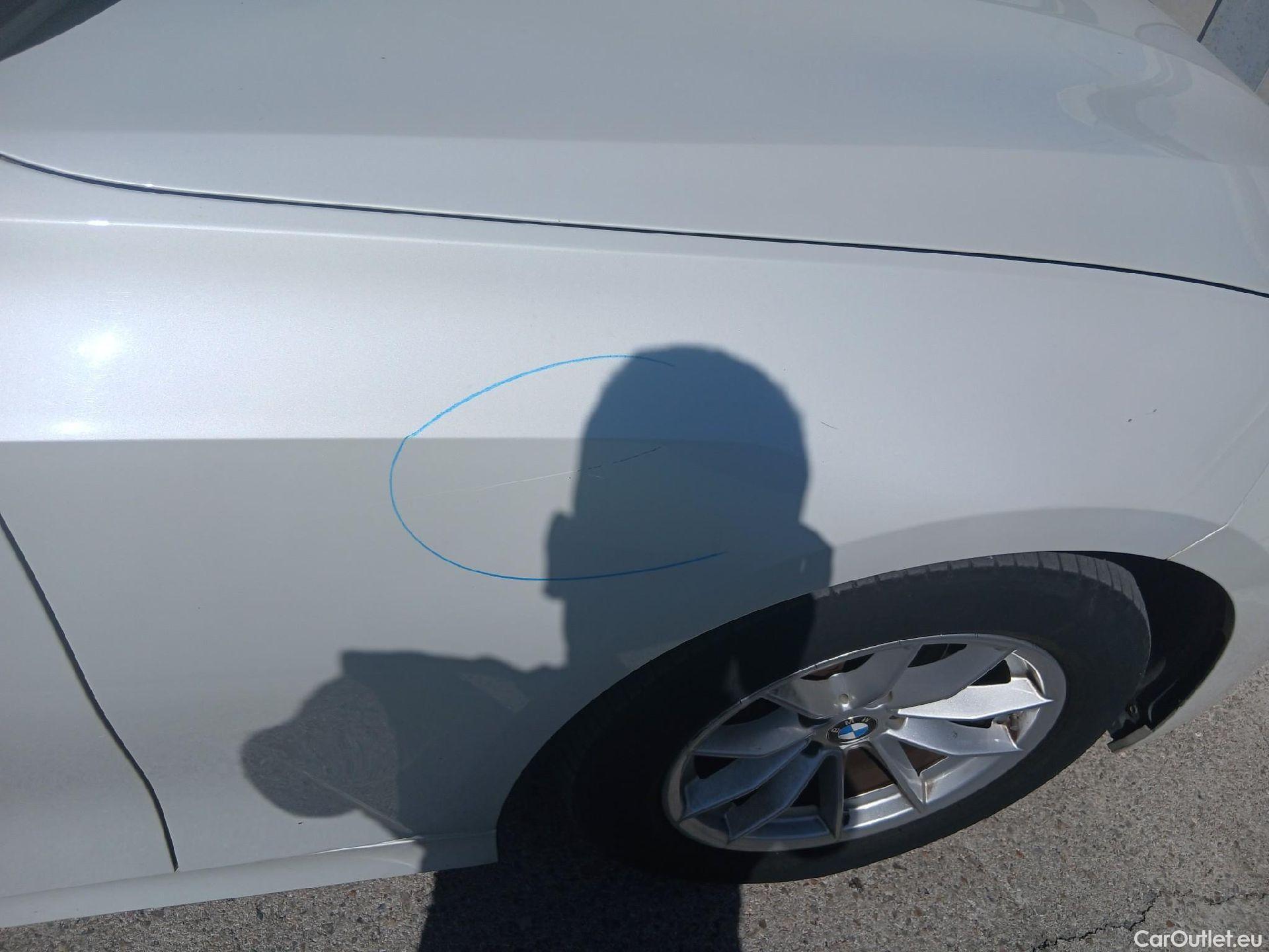  Bmw  Serie 3 BMW  / 2018 / 4P / sedán 318d Auto. #20