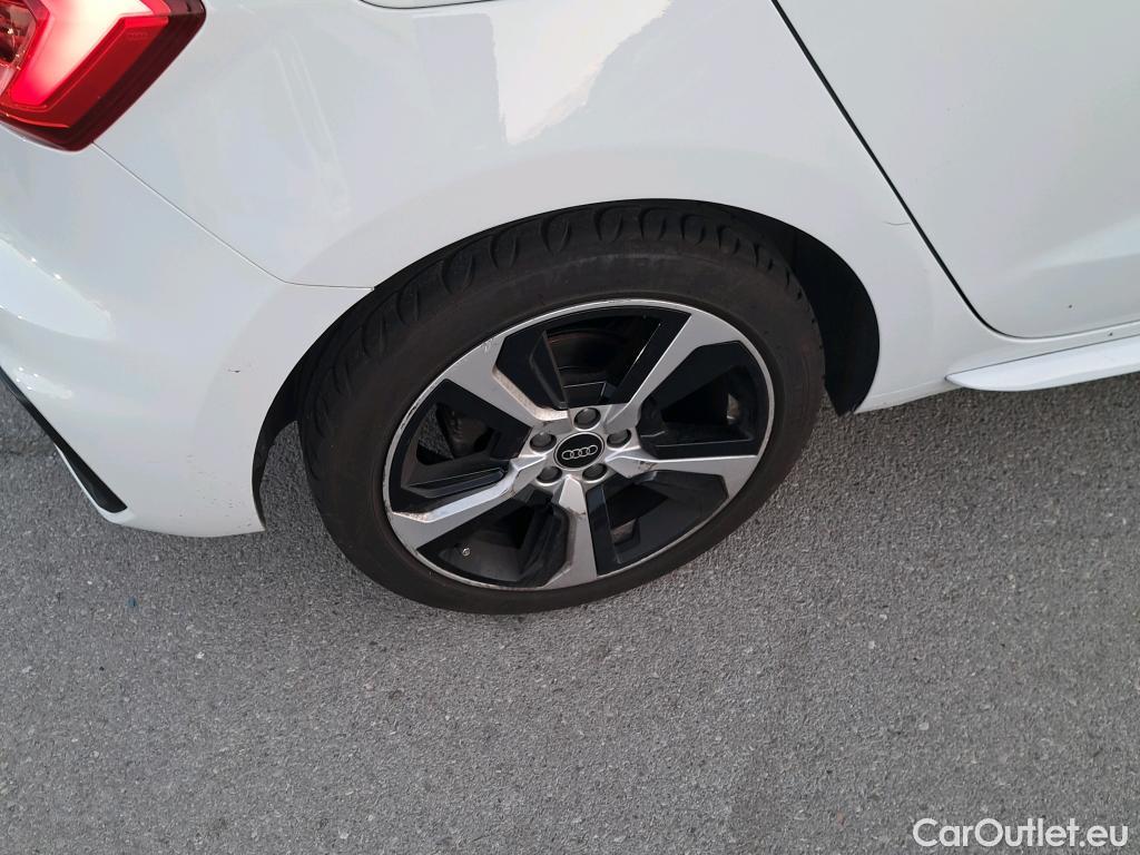  Audi  A1 Sportback AUDI A1 / 2018 / 5P / berlina con portón Sportback Adrenalin 30 TFSI 81kW S tron(SP) #5