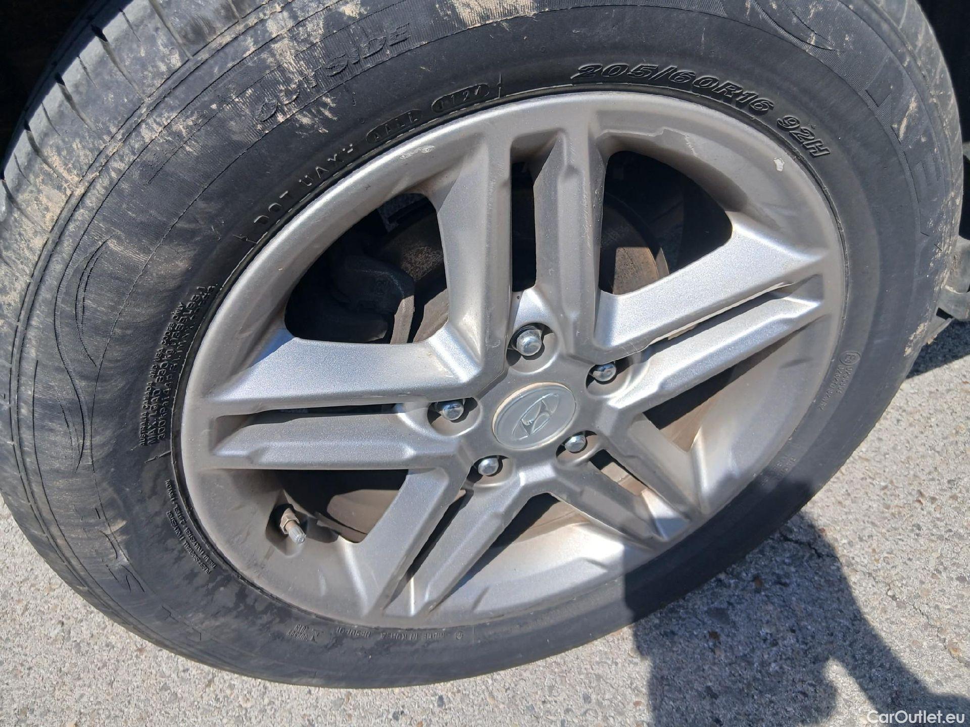 Hyundai  Konna HYUNDAI Kona 1.0 TGDi Klass 4x2 / 2017/ 5P  #21