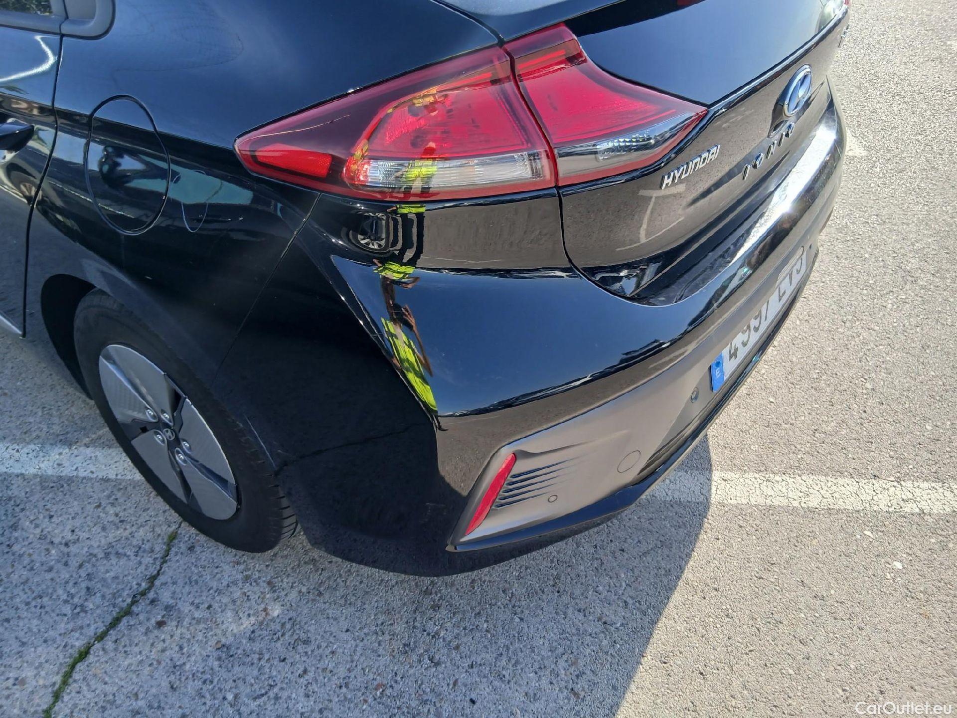  Hyundai   Ioniq HYUNDAI / 2019 / 5P / berlina con portón 1.6 GDI HEV Klass DCT #20
