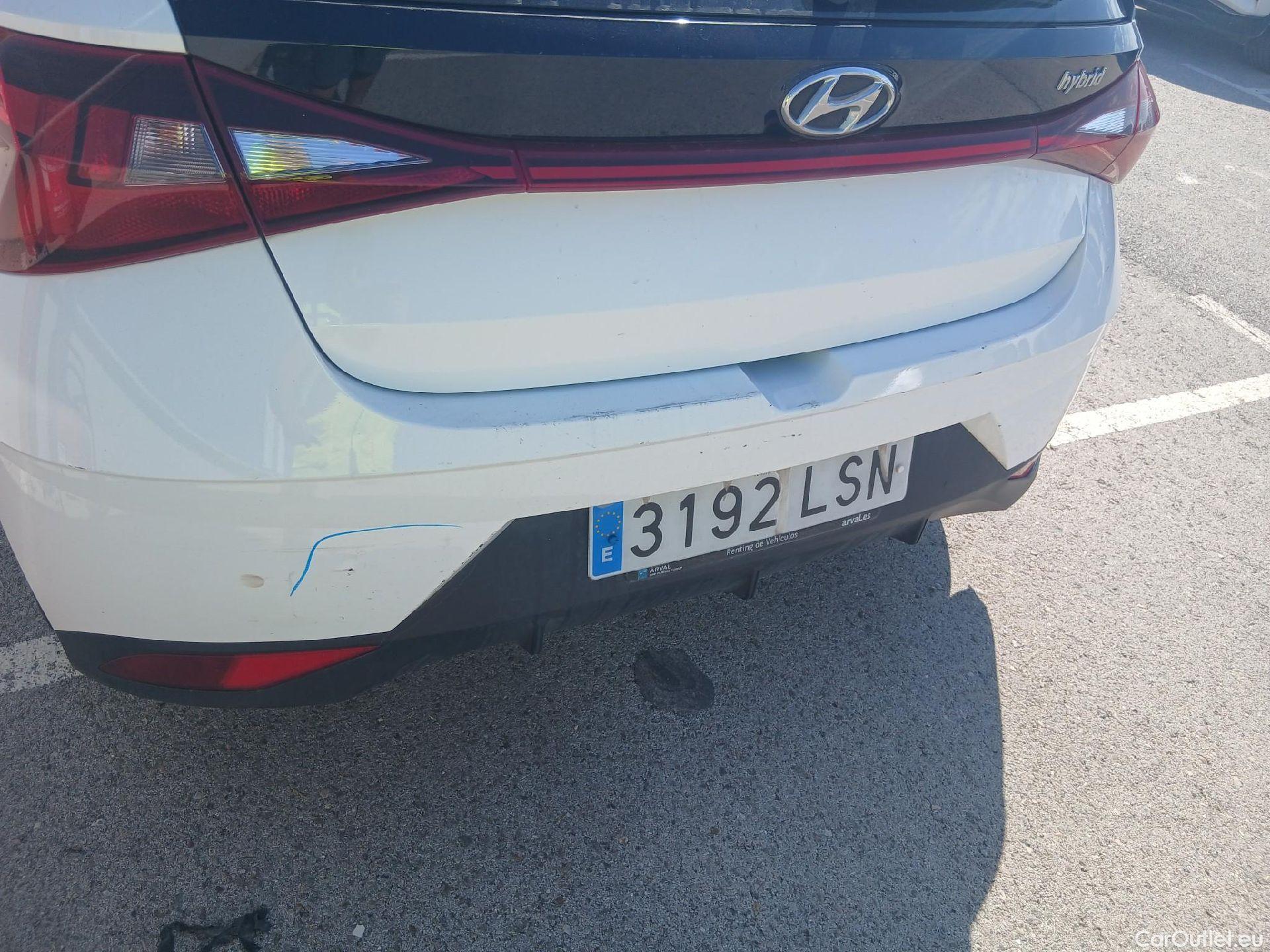  Hyundai  i20 HYUNDAI  / 5P / 1.0 TGDI  100 CV Essence #27