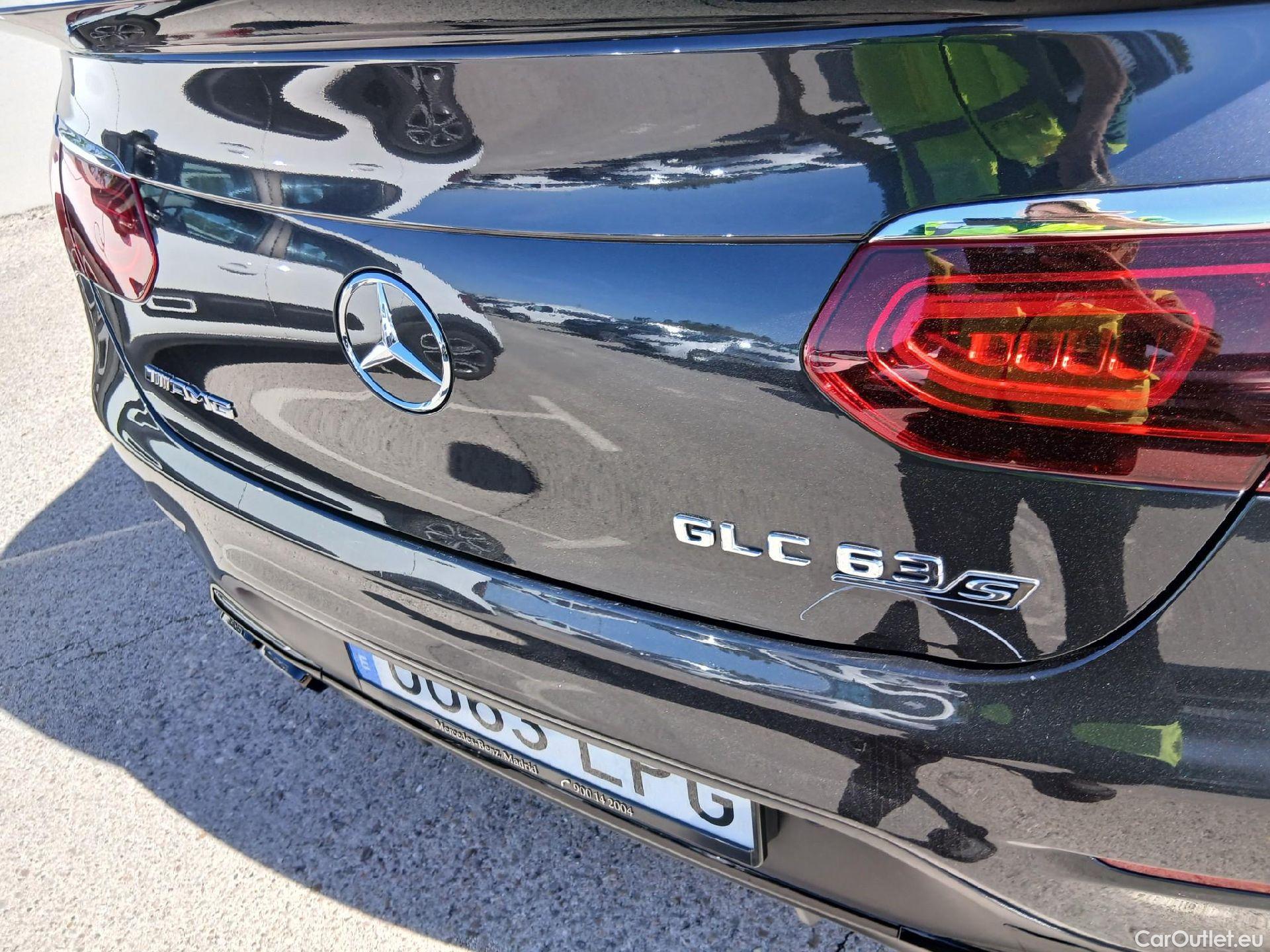  Mercedes  G-Klasee MERCEDES-BENZ GLC Coupé / 2019 / 5P / coupé Mercedes-AMG GLC 63 S 4MATIC+ #23