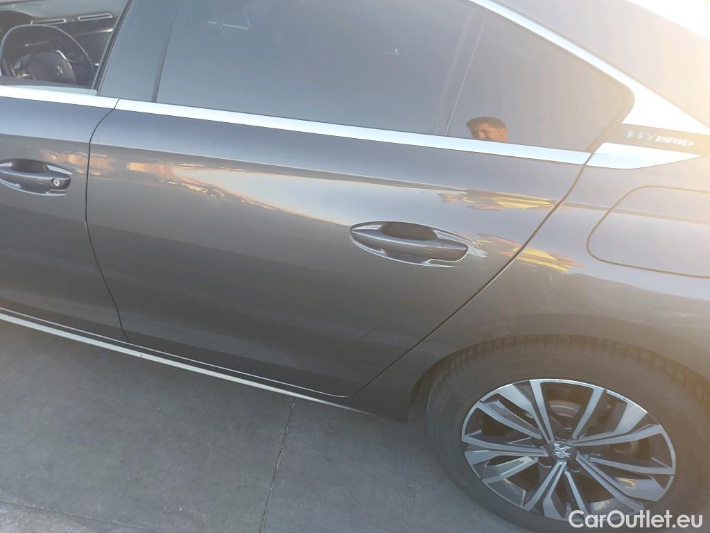  Peugeot  508 PEUGEOT  Hybrid / 2018 / 5P / berlina con portón 5P Allure 225 e-EAT8 #31