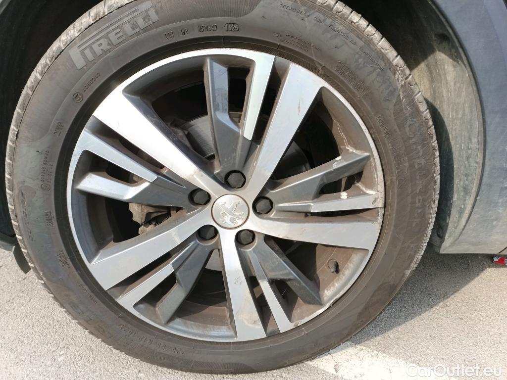  Peugeot  3008 PEUGEOT  / 2020 / 5P / todoterreno 1.5 BlueHDi 96kW (130CV) S&S Allure #4