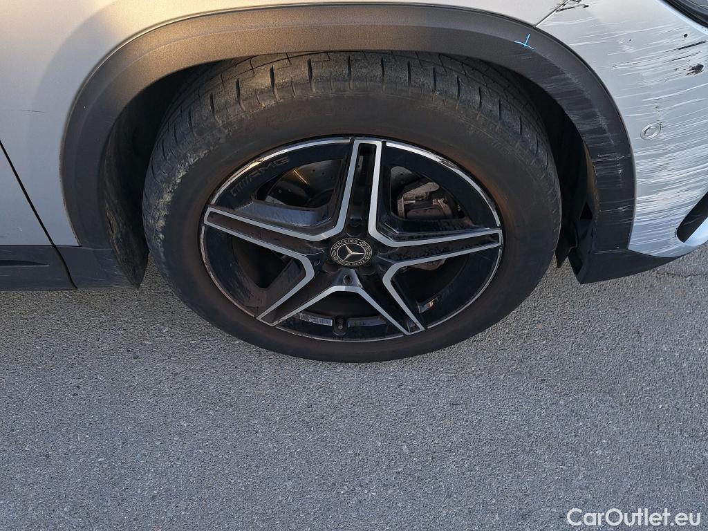  Mercedes  GLA MERCEDES-BENZ  / 2020 / 5P / todoterreno  200 D (AC) #3