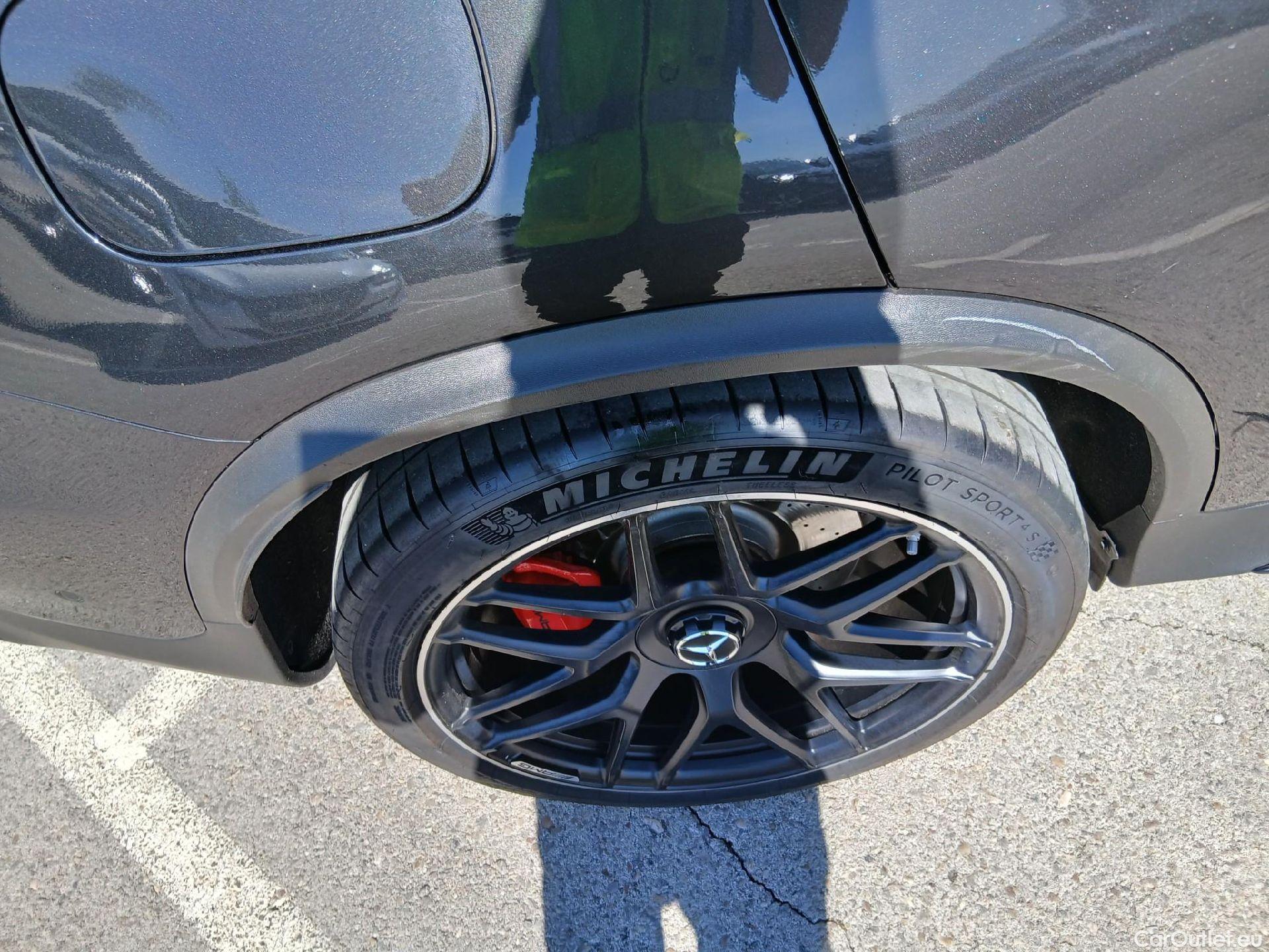  Mercedes  G-Klasee MERCEDES-BENZ GLC Coupé / 2019 / 5P / coupé Mercedes-AMG GLC 63 S 4MATIC+ #24