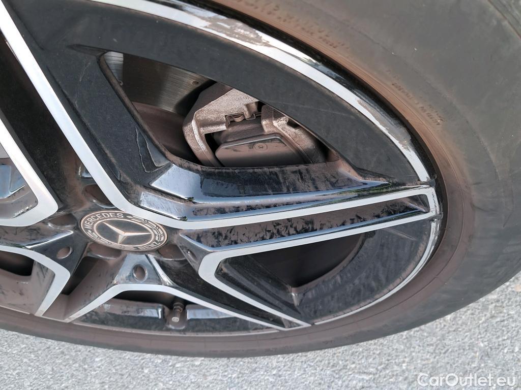  Mercedes  GLA MERCEDES-BENZ  / 2020 / 5P / todoterreno  200 D (AC) #4