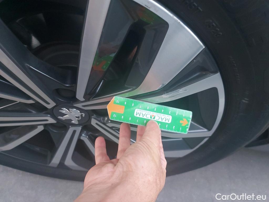  Peugeot  508 PEUGEOT  Hybrid / 2018 / 5P / berlina con portón 5P Allure 225 e-EAT8 #8