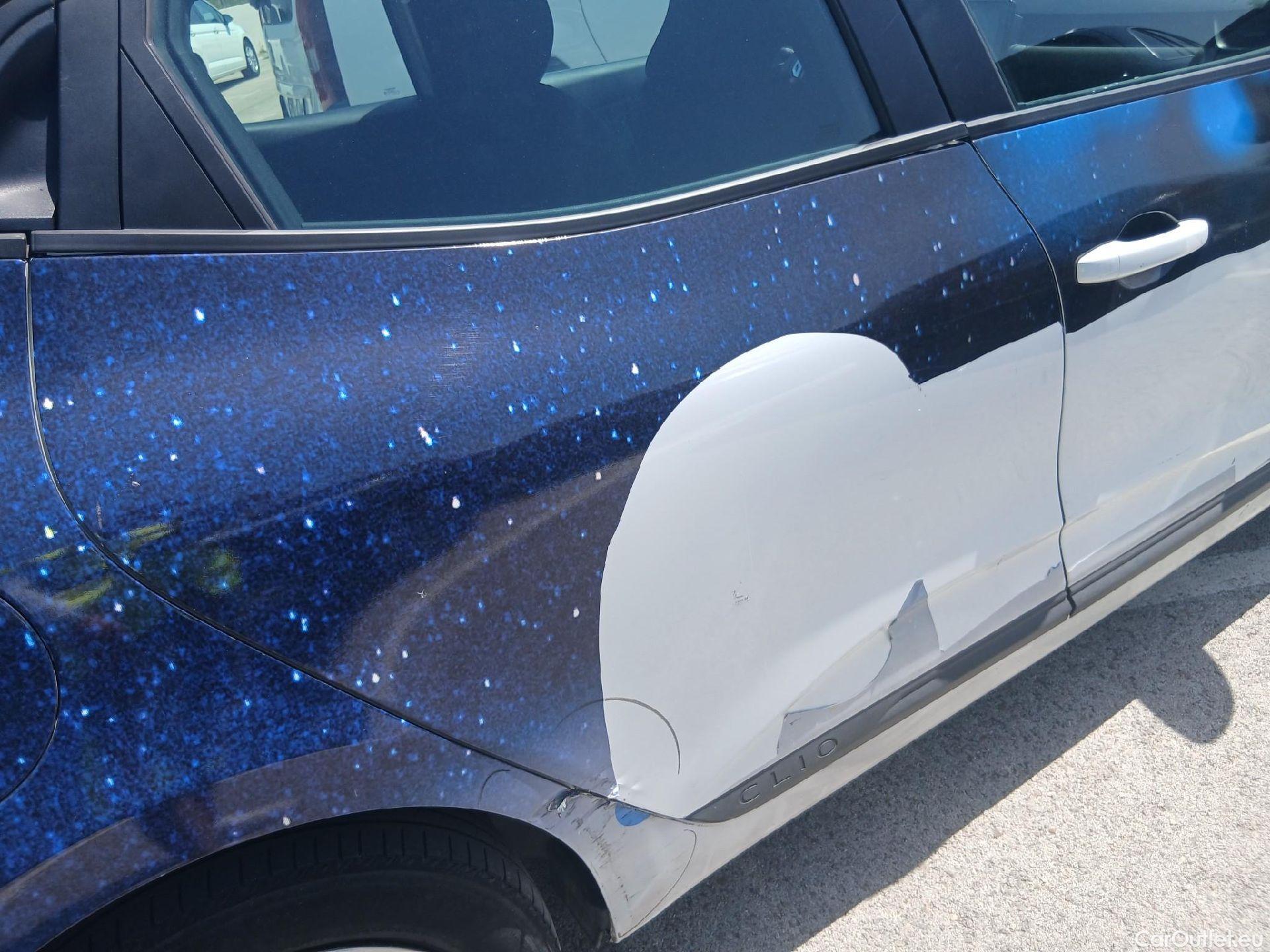  Renault  Clio RENAULT  / 2019 / 5P / berlina con portón Business Blue dCi 74kW (100CV) #17
