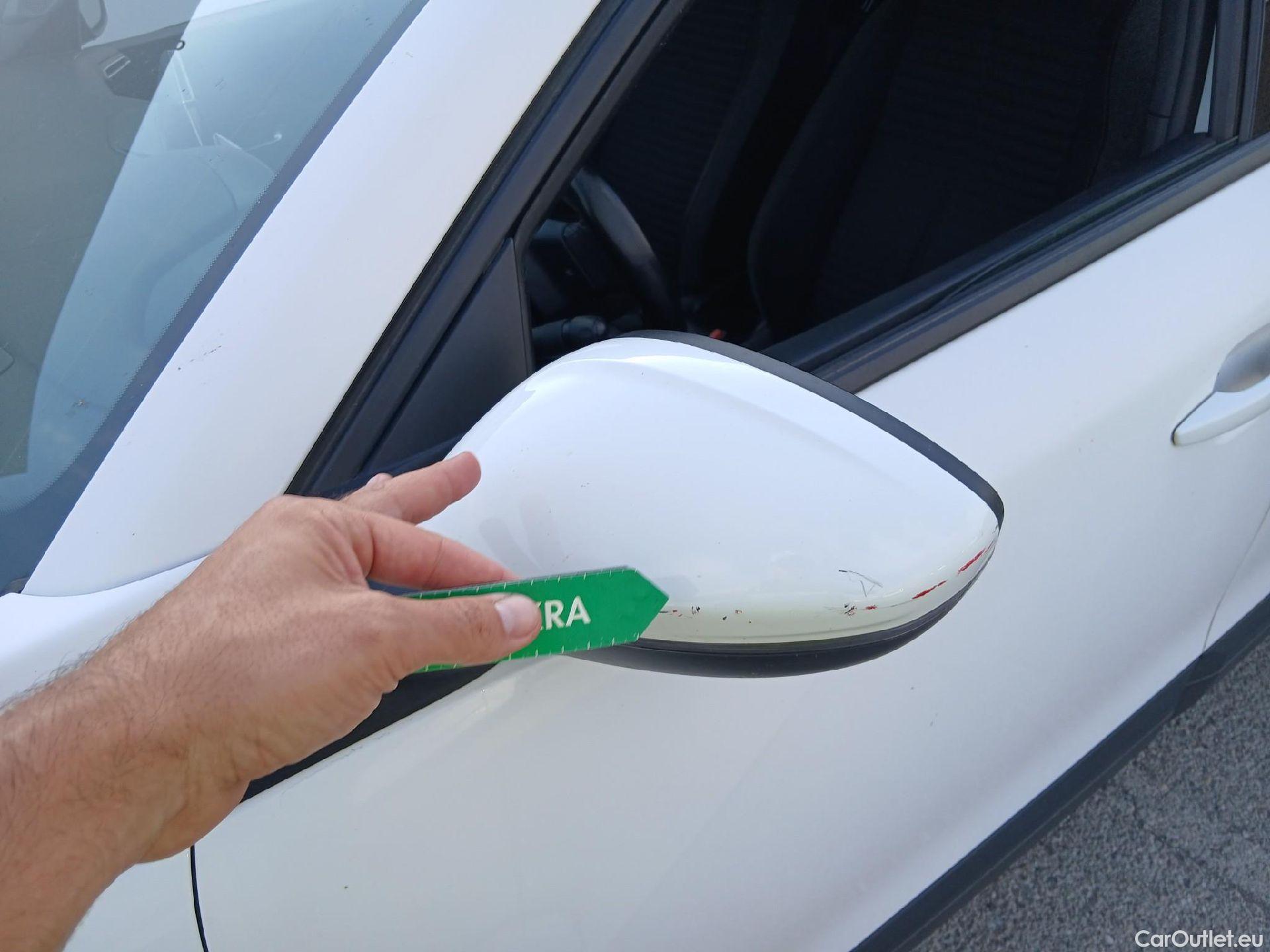  Peugeot  2008 PEUGEOT  / 2019 / 5P / todoterreno Active BlueHDI 100 S&S BVM6 #1