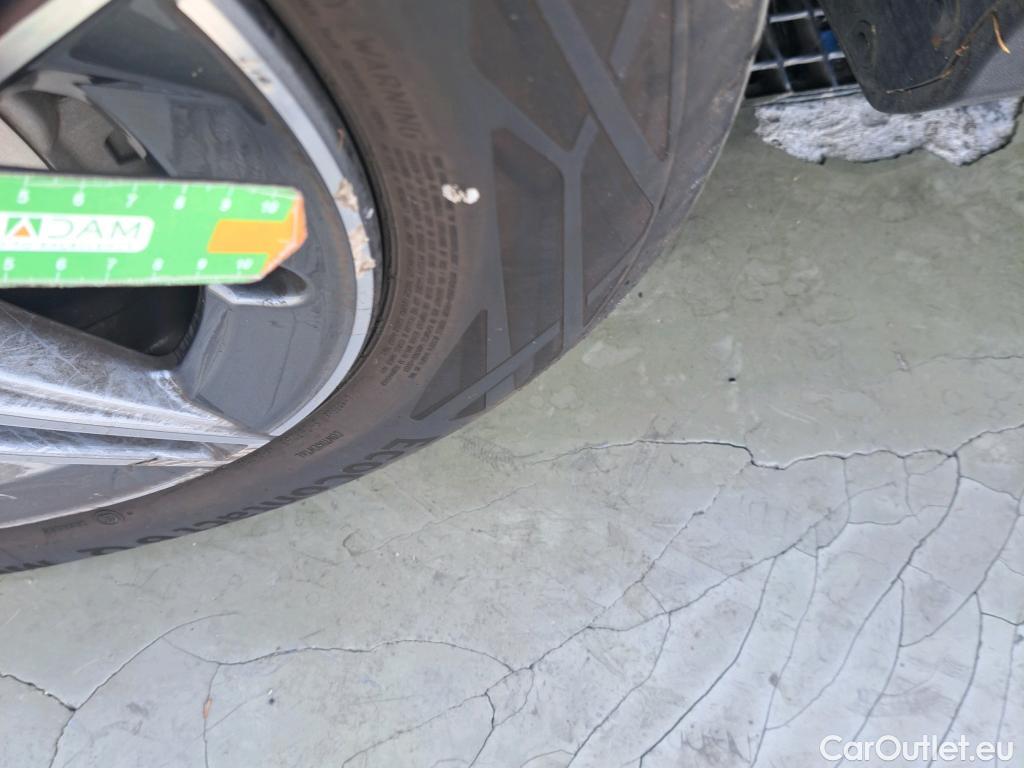  Mercedes  G-Klasee MERCEDES-BENZ Clase GLC / 2019 / 5P / todoterreno GLC 300 e 4MATIC #4