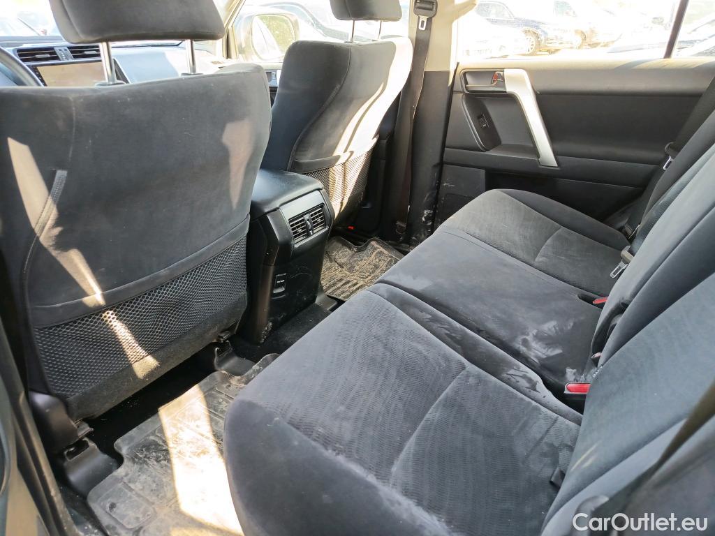  Toyota  Land Cruiser TOYOTA  / 5P / 2.8 D-4D GX 204 CV #4