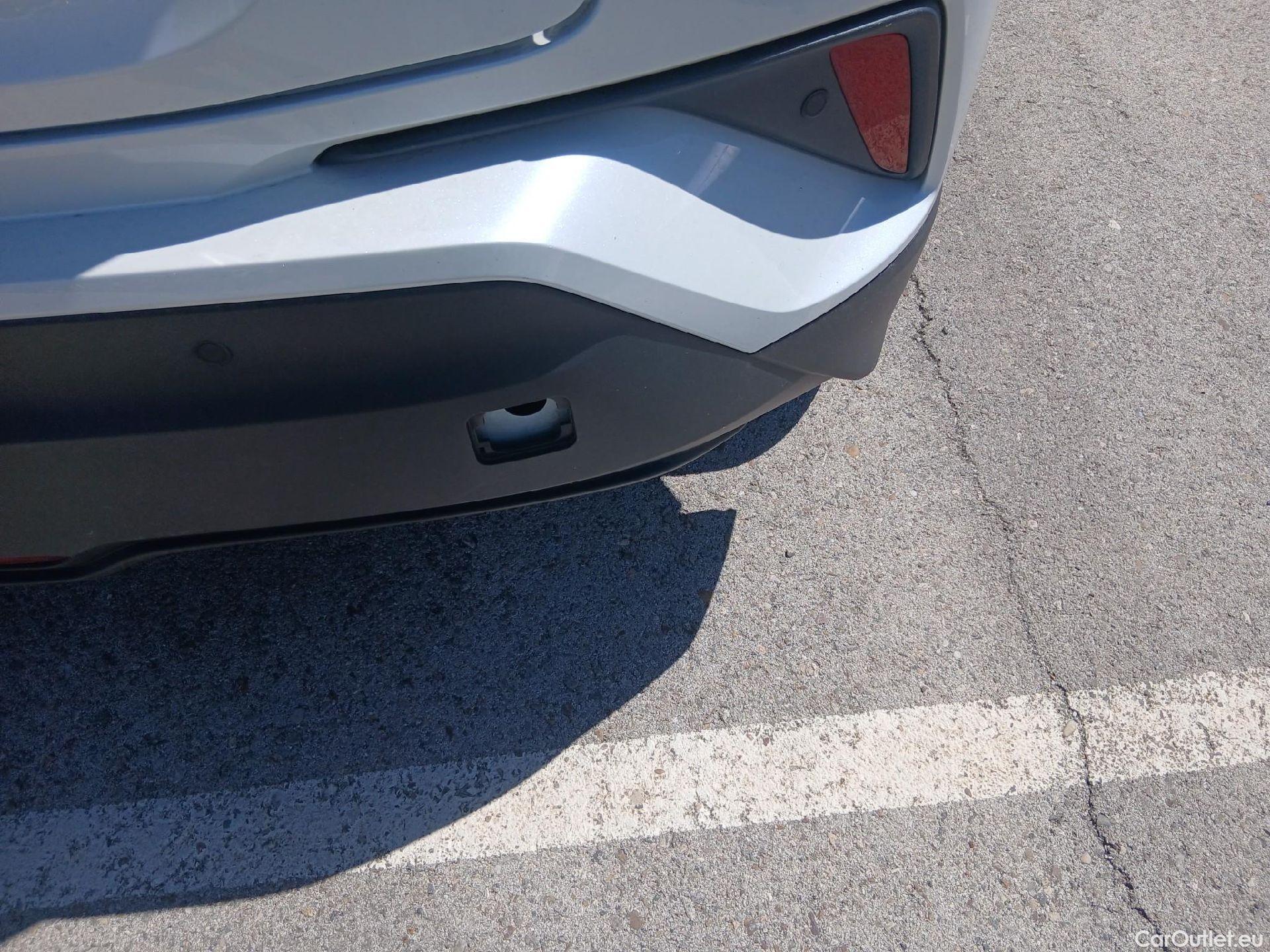  Toyota  C-HR TOYOTA  / 2019 / 5P / todoterreno 1.8 125H Advance (AC) #19