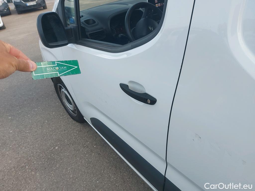  Citroen  Berlingo CITROEN  / 2018 / 3P / furgón derivado de turismo Talla M BlueHDi 100 CONTROL (AC2) #7