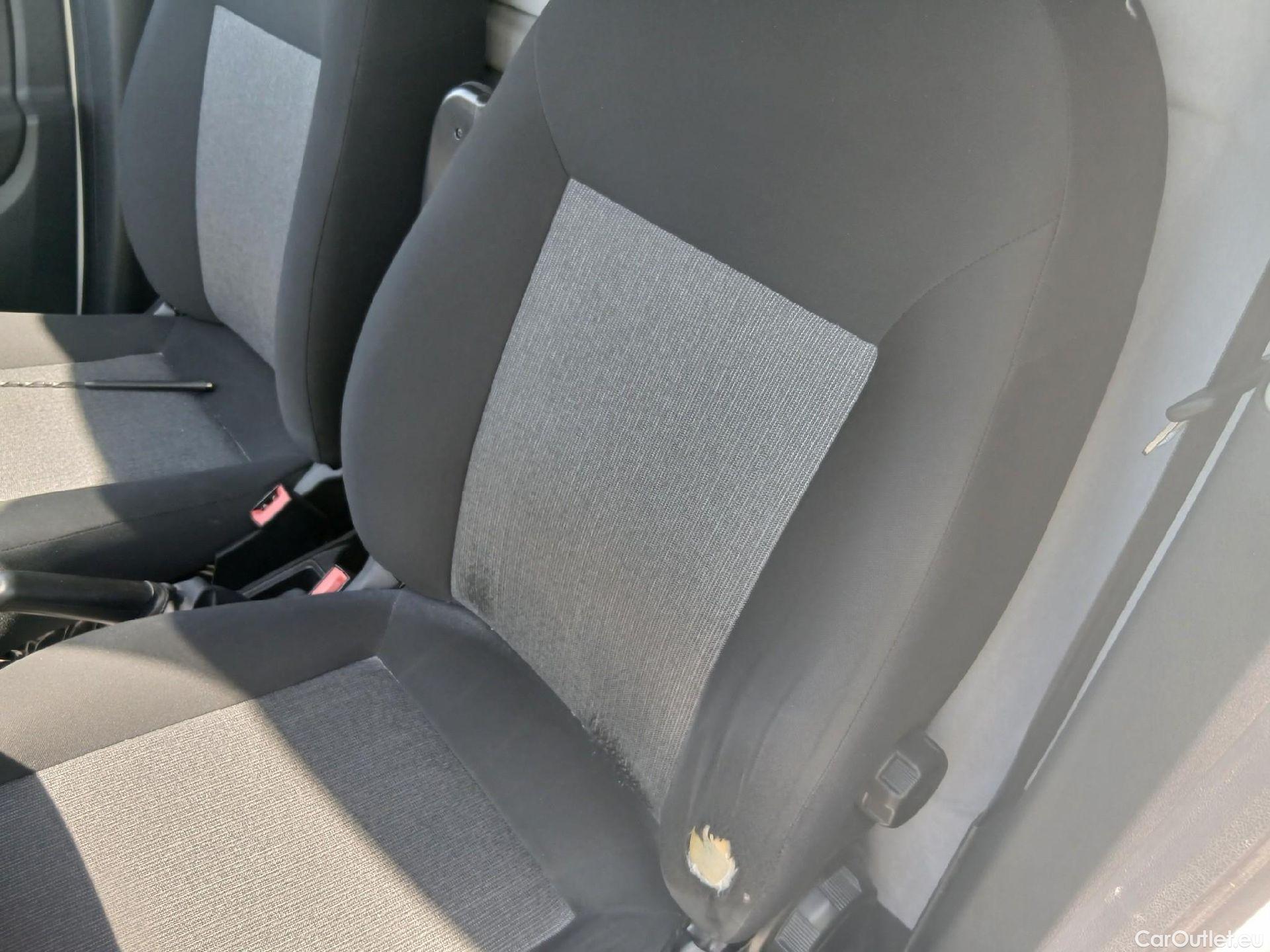  Fiat  Doblo FIAT Doblò Cargo/2015/4P/furgón derivado de turismo Cargo SX 1.6 Mjet 66kW (90CV) (AC) #8