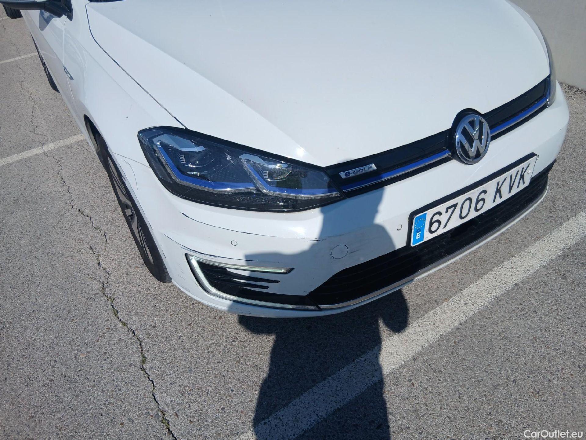  Volkswagen  Golf  VOLKSWAGEN / 2016 / 5P / berlina con portón e-ePower 110 kW (136CV) #2