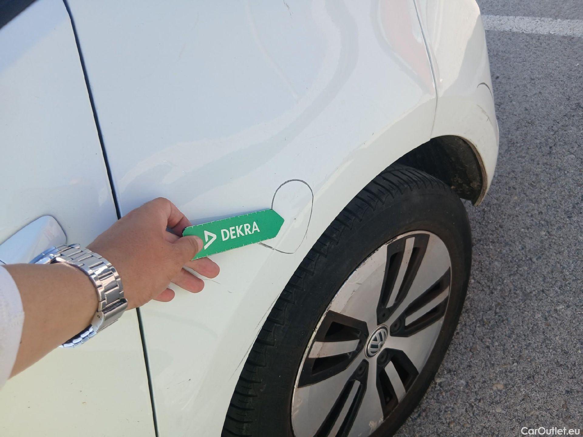  Volkswagen  Golf  VOLKSWAGEN / 2016 / 5P / berlina con portón e-ePower 110 kW (136CV) #14
