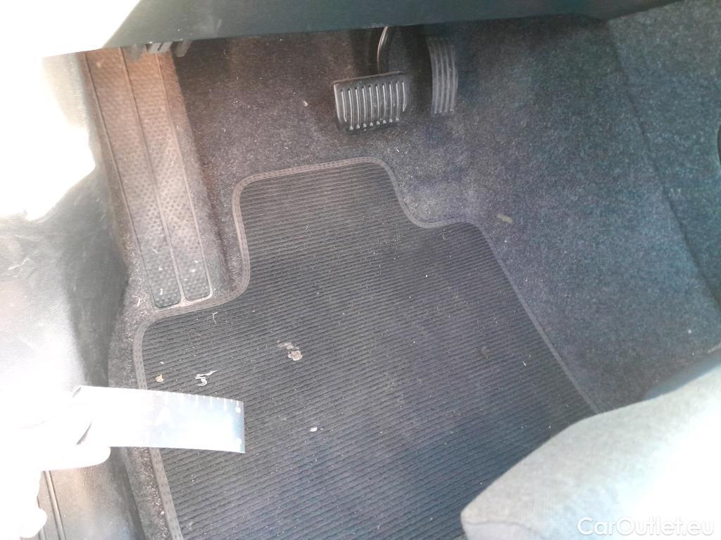  Volvo  XC 40 VOLVO XC40 / 2021 / 5P / todoterreno 2.0 B3 G Plus Dark Auto #6