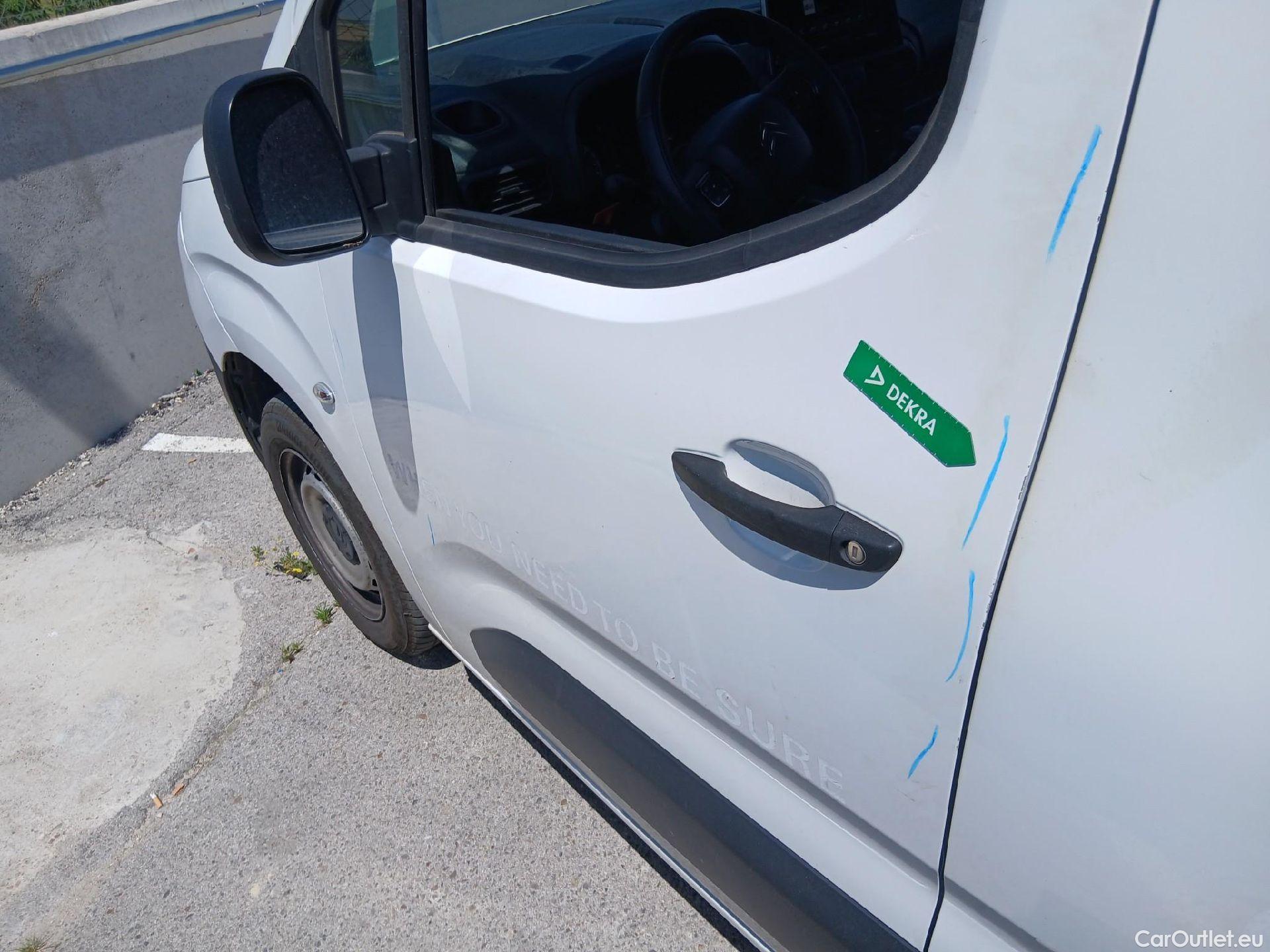  Citroen  Berlingo CITROEN  / 2018 / 3P / furgón derivado de turismo Talla M BlueHDi 100 CONTROL #8