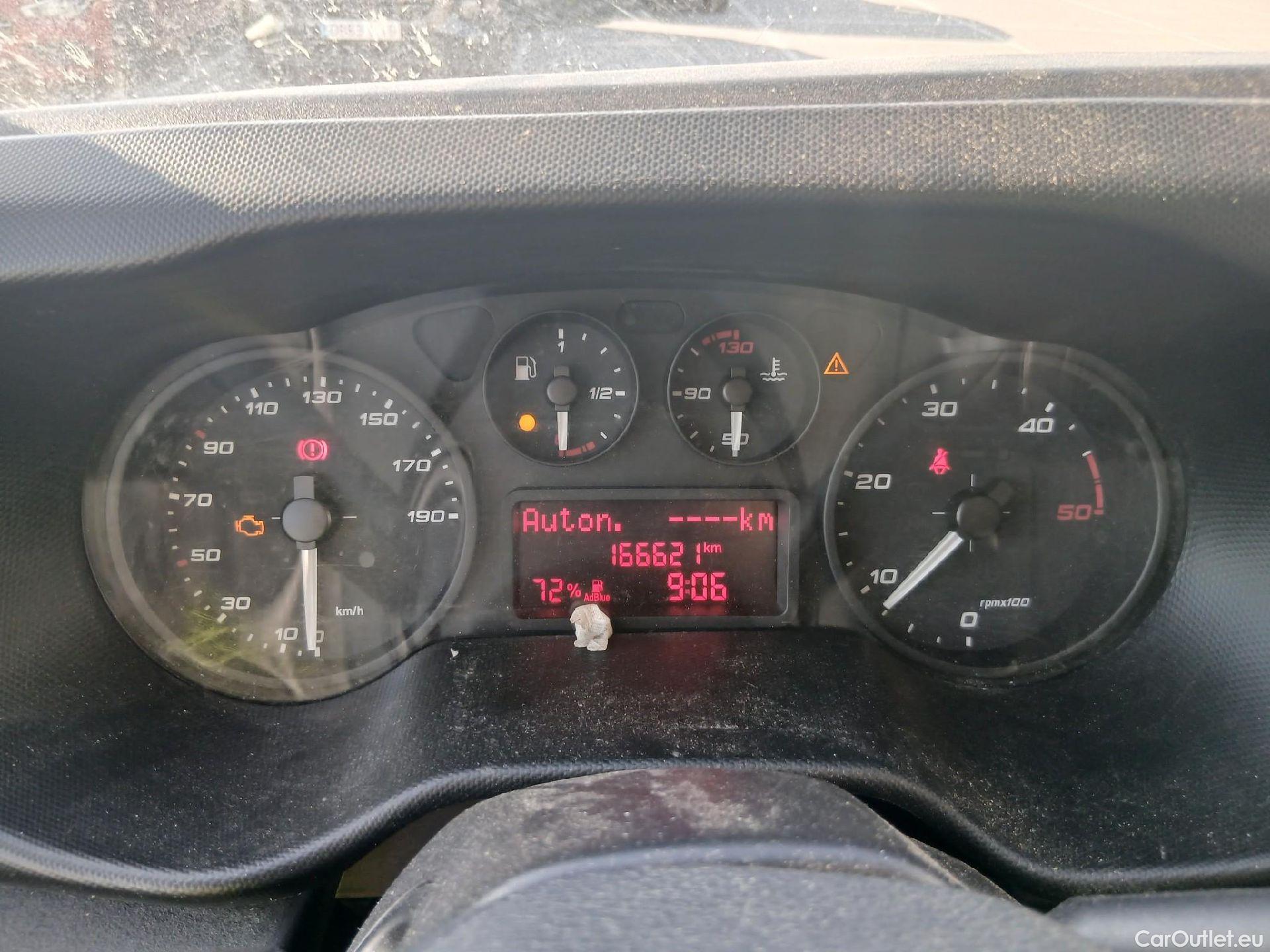  Iveco  Daily IVECO  / 2019 / 4P / furgón 2.3 TD 35S 16 V 4100/H3 18 M3 #47