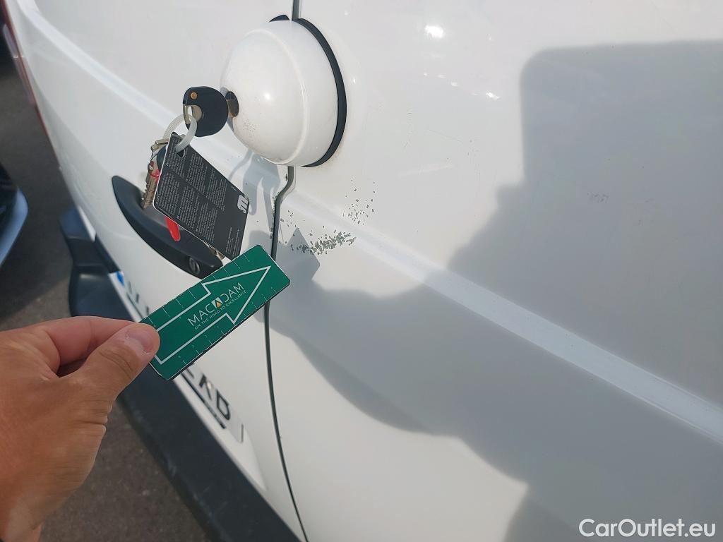  Citroen  Berlingo CITROEN  / 2018 / 3P / furgón derivado de turismo Talla M BlueHDi 100 CONTROL (AC2) #17
