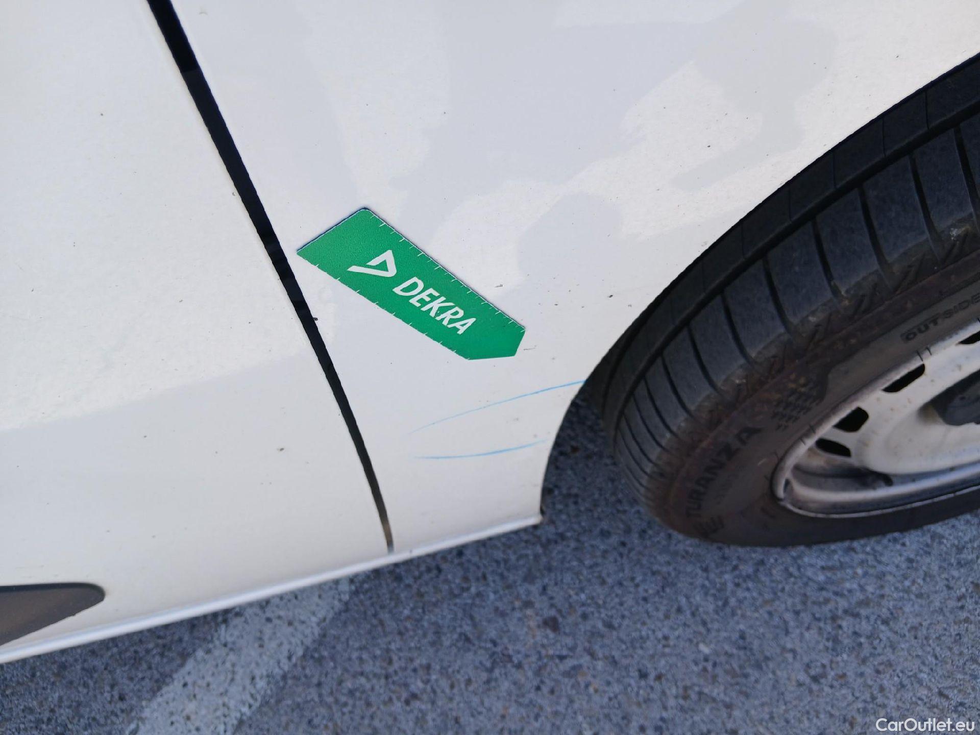 Citroen  Berlingo CITROEN  / 2018 / 3P / furgón derivado de turismo Talla M BlueHDi 100 CONTROL #23