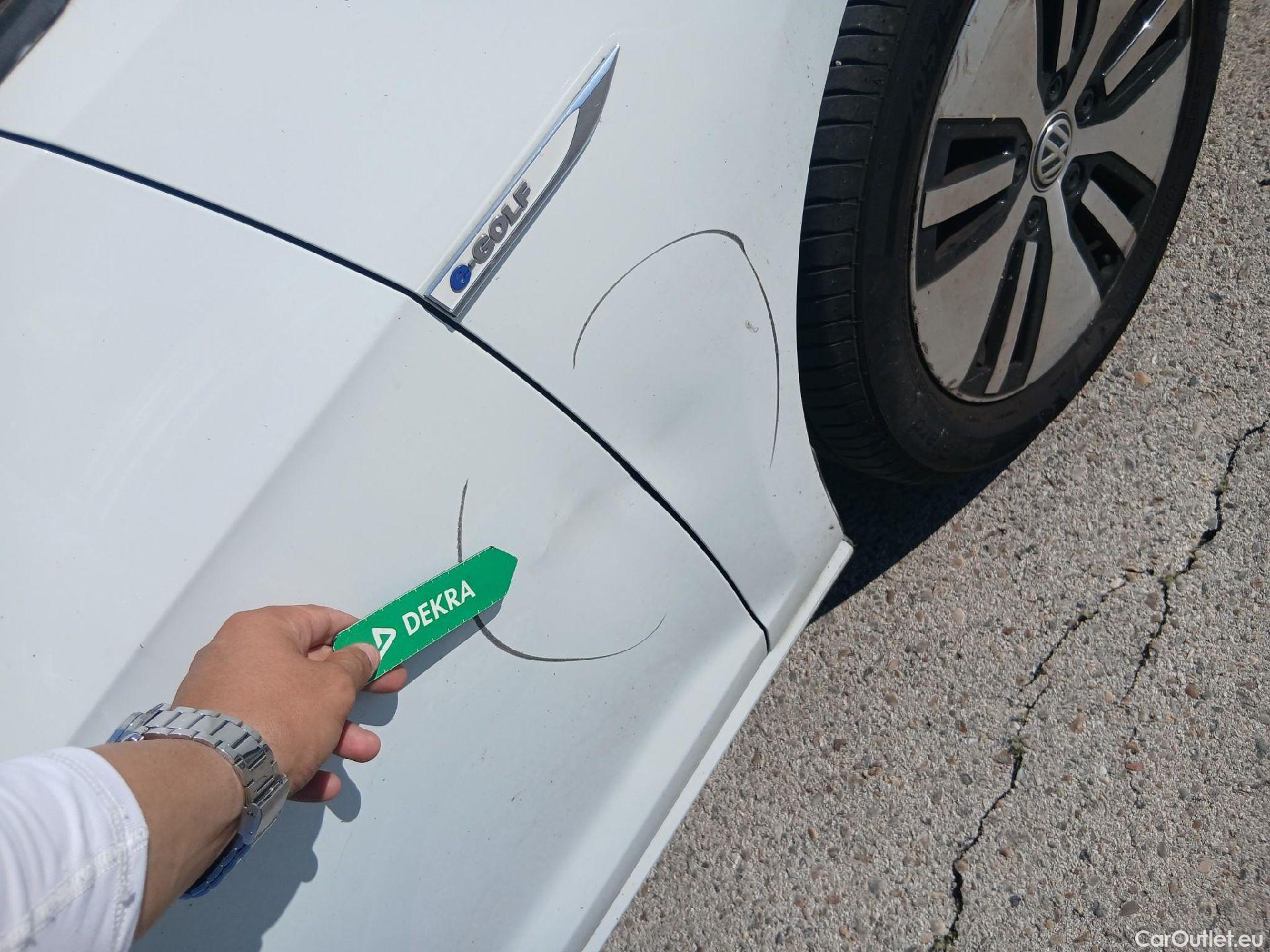  Volkswagen  Golf  VOLKSWAGEN / 2016 / 5P / berlina con portón e-ePower 110 kW (136CV) #27