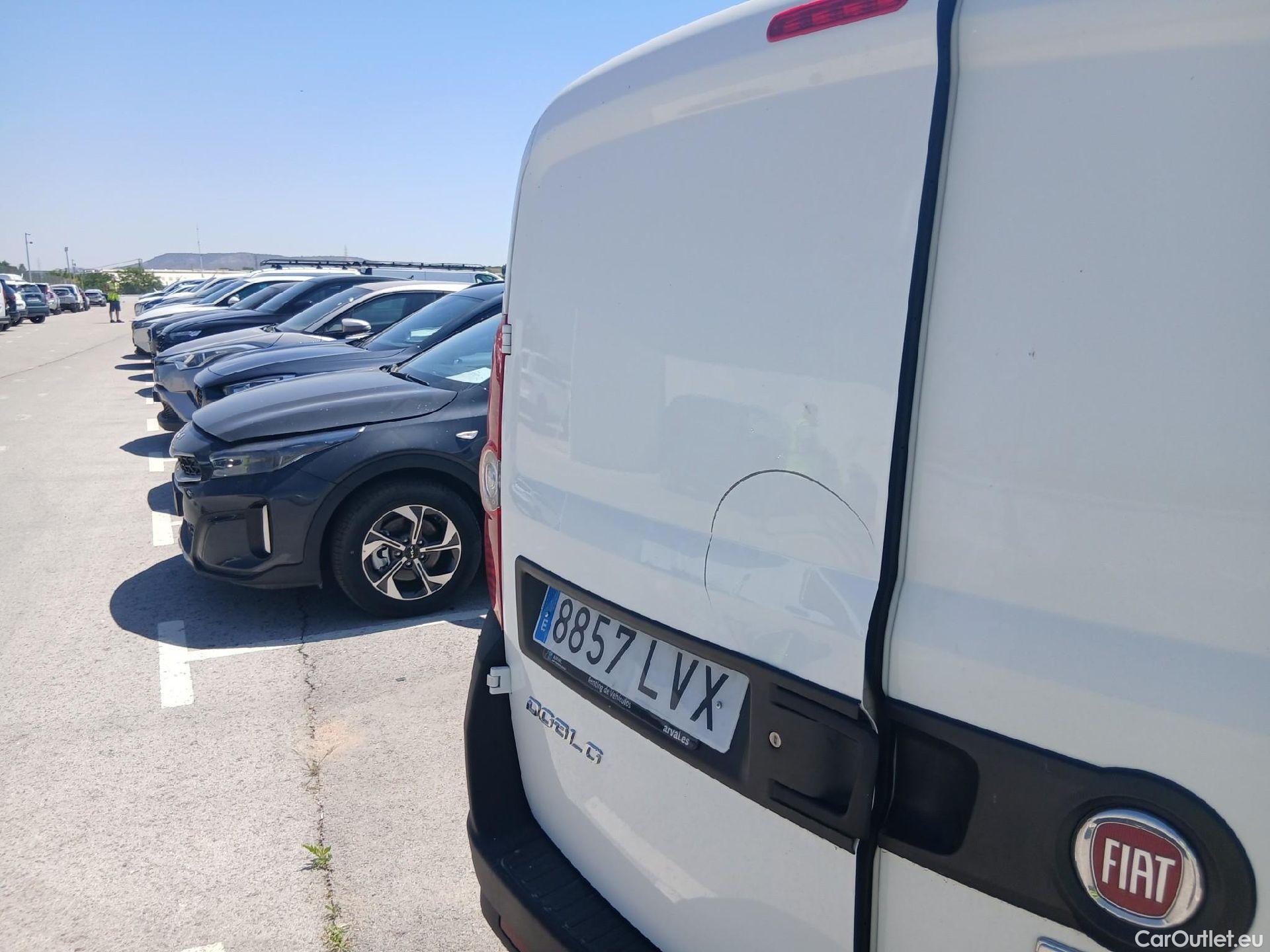  Fiat  Doblo FIAT Doblò Cargo/2015/4P/furgón derivado de turismo Cargo SX 1.6 Mjet 66kW (90CV) (AC) #13