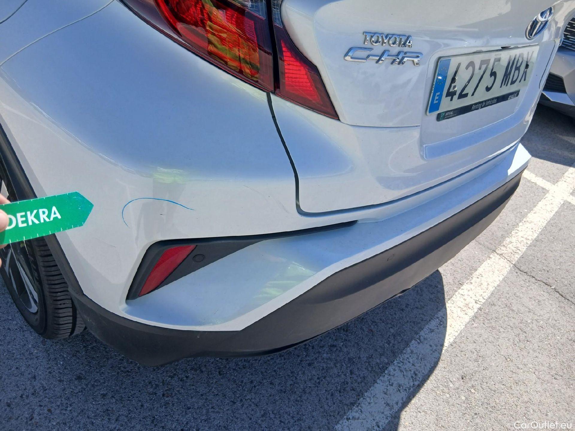  Toyota  C-HR TOYOTA  / 2019 / 5P / todoterreno 1.8 125H Advance (AC) #17