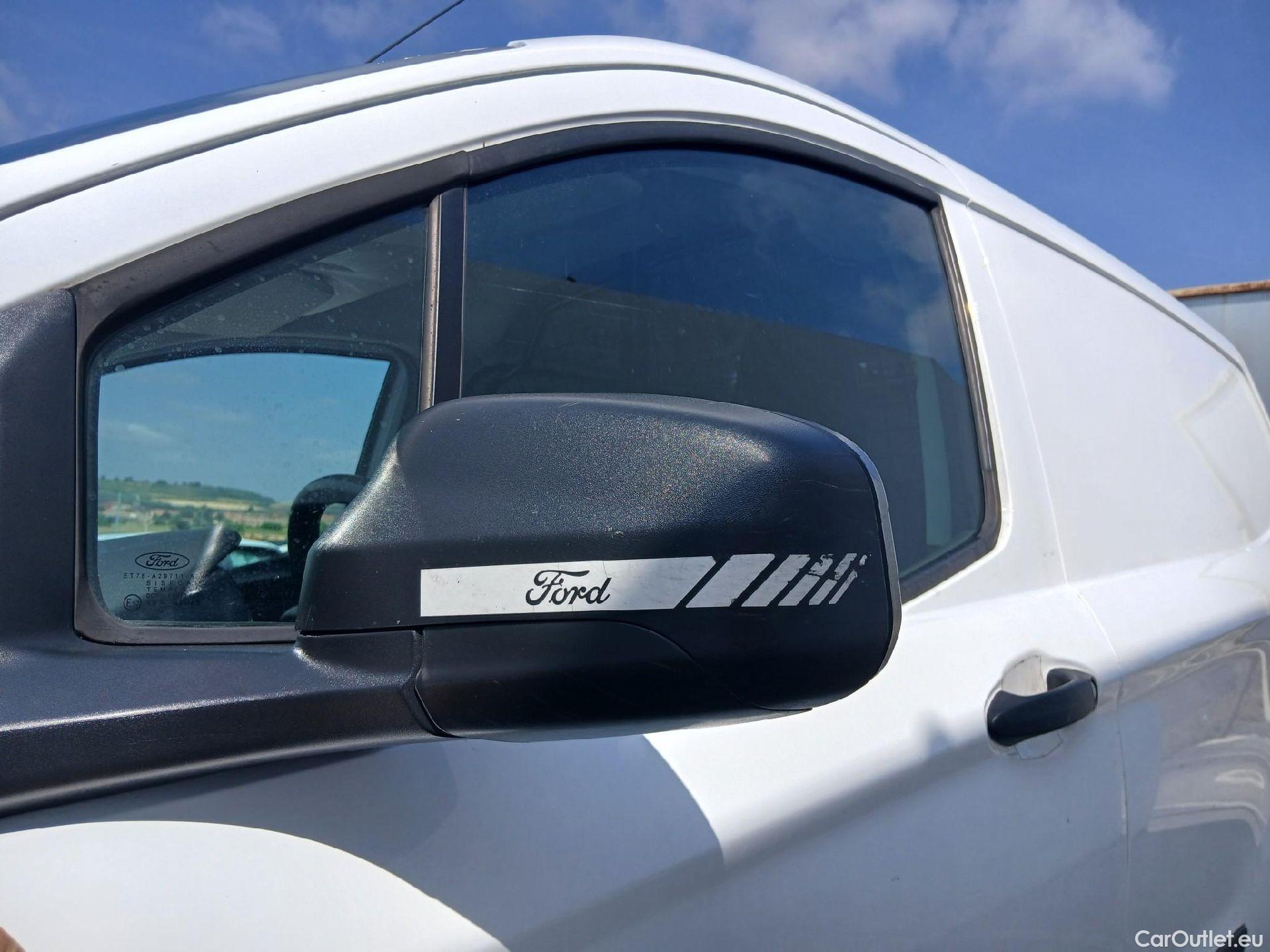  Ford  Transit FORD  Courier/2014/4P/furgón der.turis Van 1.5 TDCi 75kW Trend #9