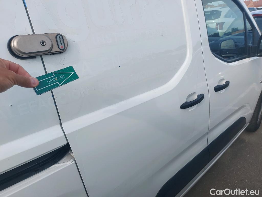  Peugeot  Partner PEUGEOT  / 2018 / 4P / furgón derivado de turismo Premium Standard 600kg BlueHDi 73kW (AC) #30
