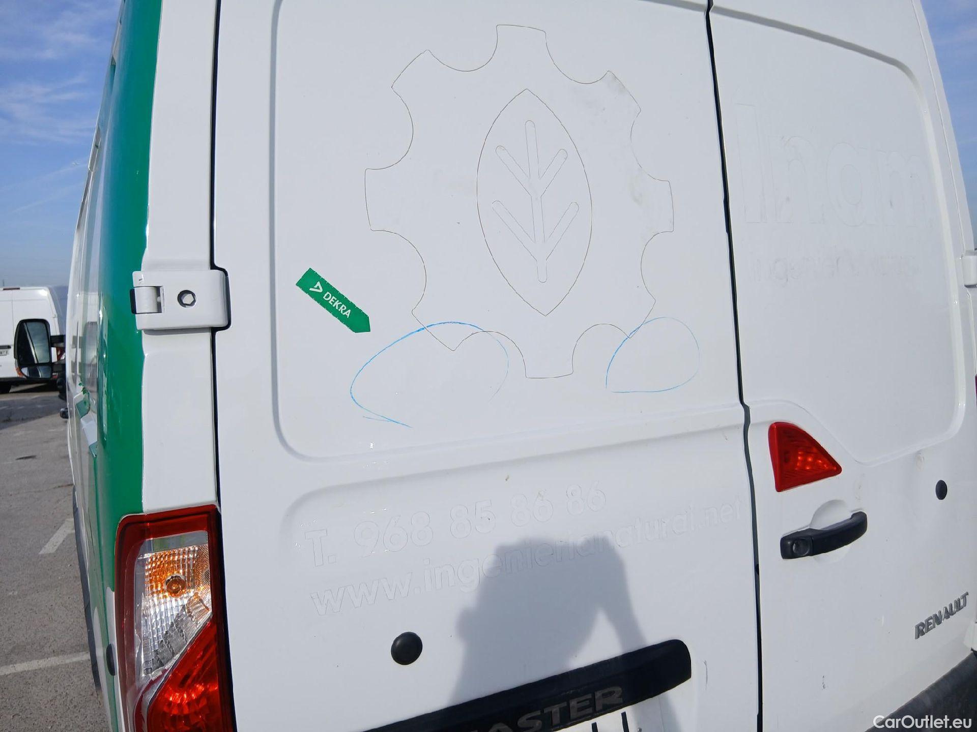  Renault  Master RENAULT  / 2019 / 4P / furgón Furgón T L2H2 3500 Bl dCi 100kW (135CV) #27