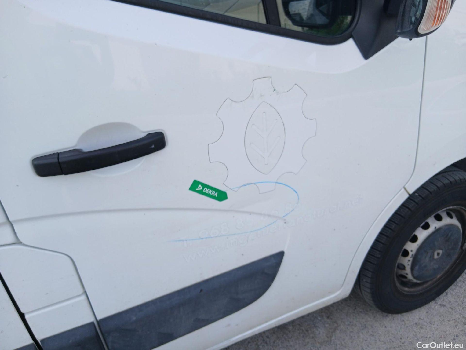  Renault  Master RENAULT  / 2019 / 4P / furgón Furgón T L2H2 3500 Bl dCi 100kW (135CV) #41