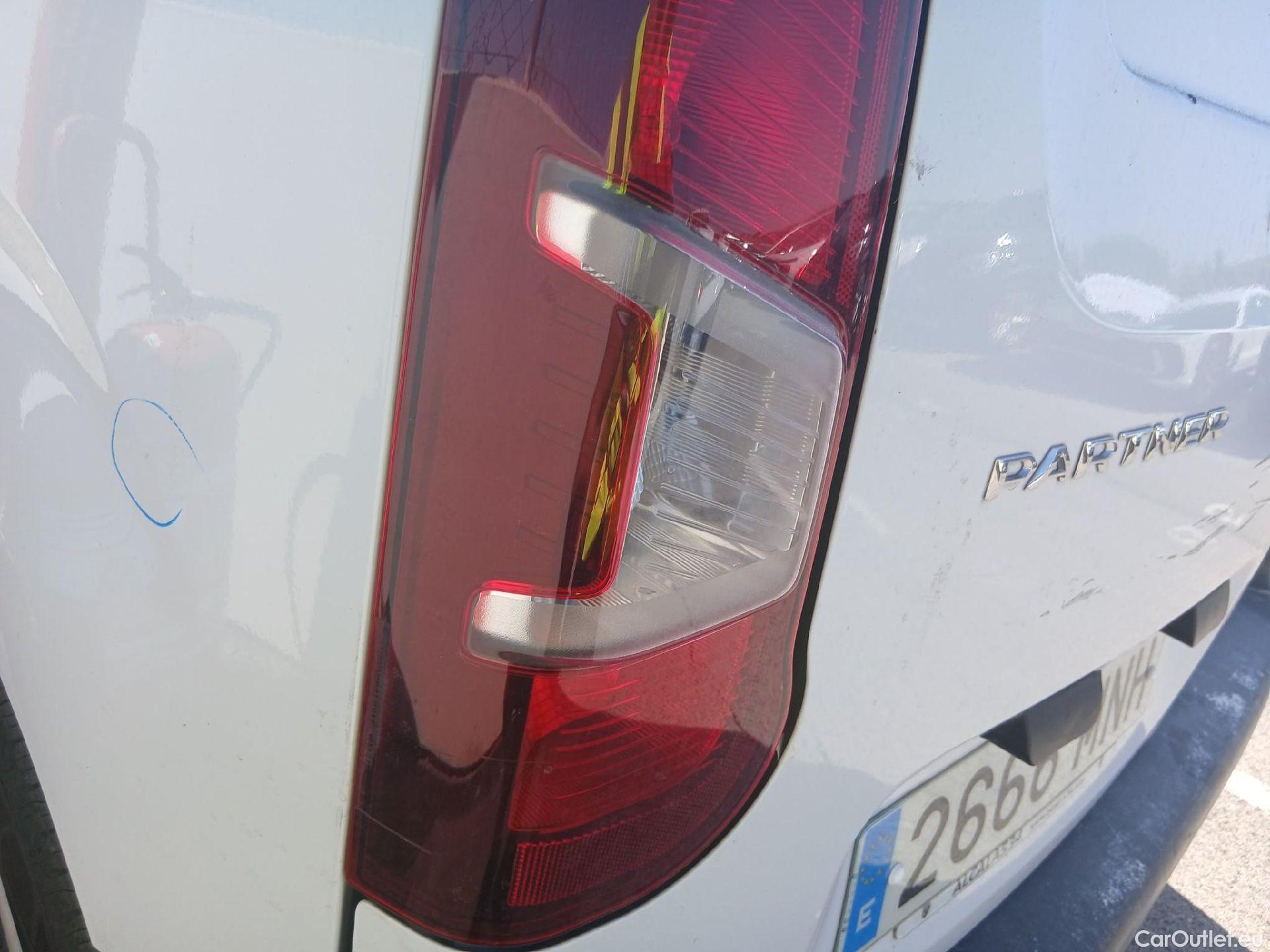  Peugeot  Partner PEUGEOT  / 2023 / 4P / furgón derivado de turismo Standard 600kg BlueHDi 73kW #20