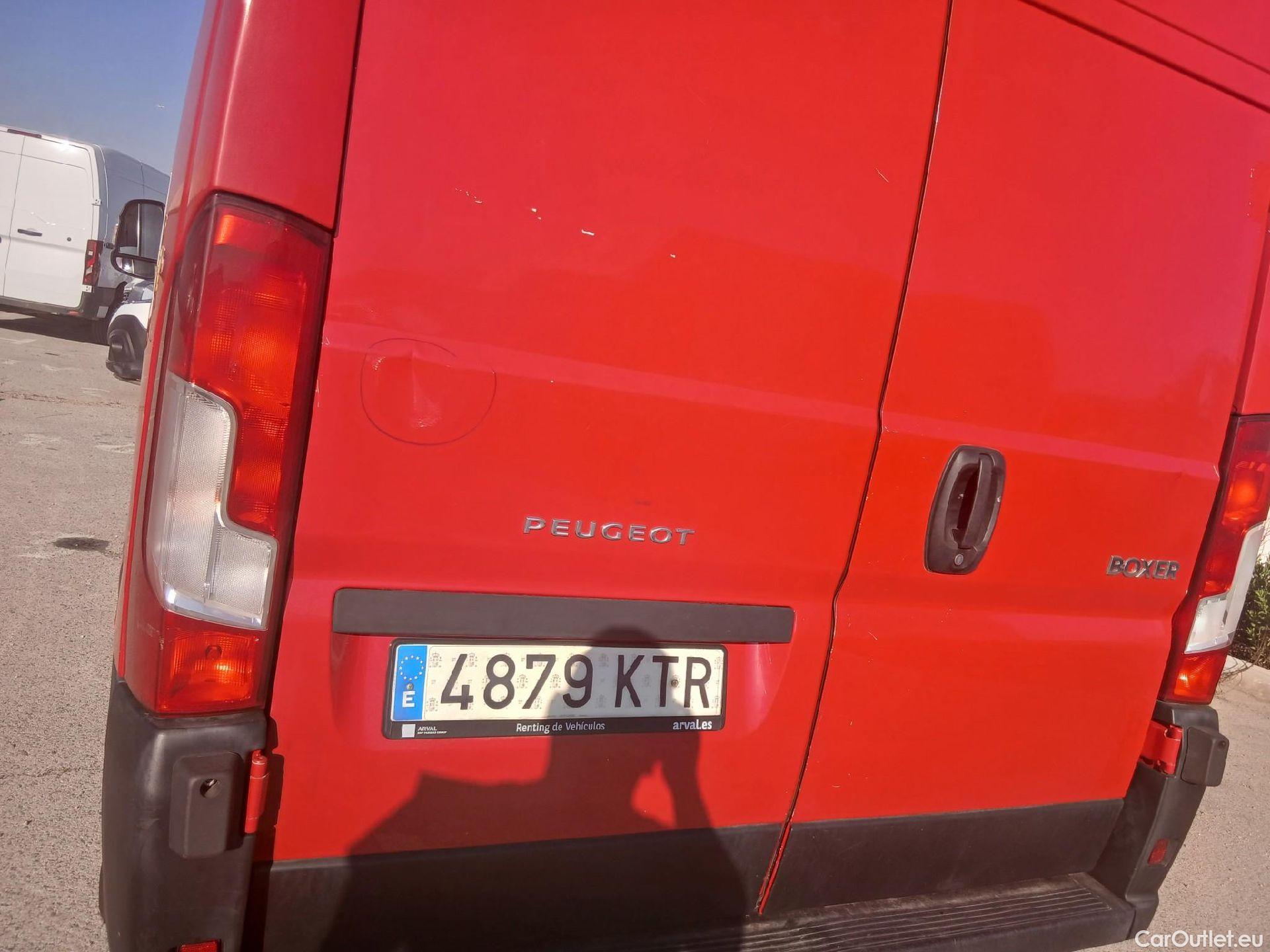  Peugeot  Boxer PEUGEOT  / 2014 / 4P / furgón 333 L2H2 BlueHDi 81KW (110CV) #47