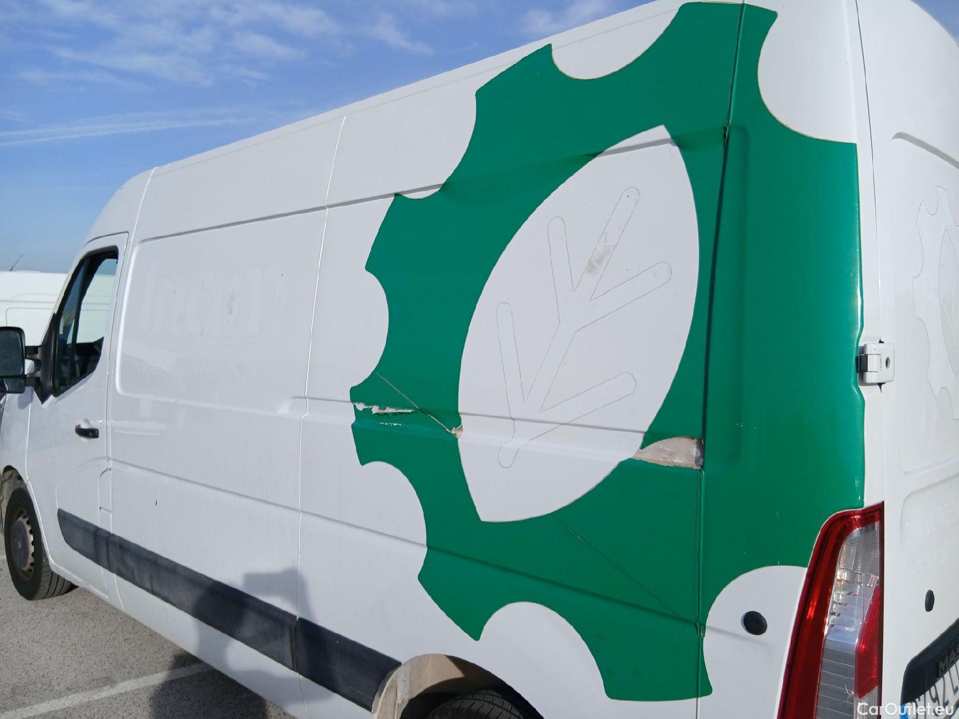  Renault  Master RENAULT  / 2019 / 4P / furgón Furgón T L2H2 3500 Bl dCi 100kW (135CV) #17