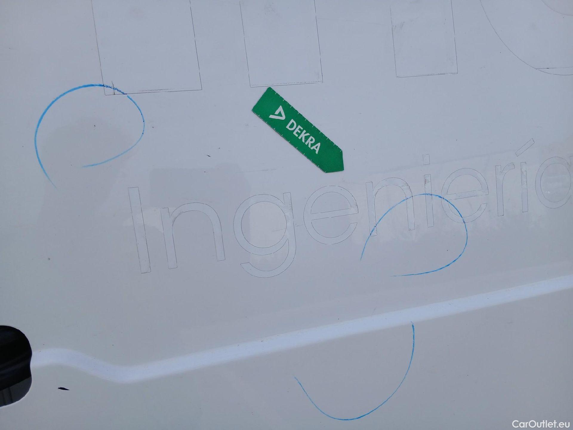 Renault  Master RENAULT  / 2019 / 4P / furgón Furgón T L2H2 3500 Bl dCi 100kW (135CV) #38
