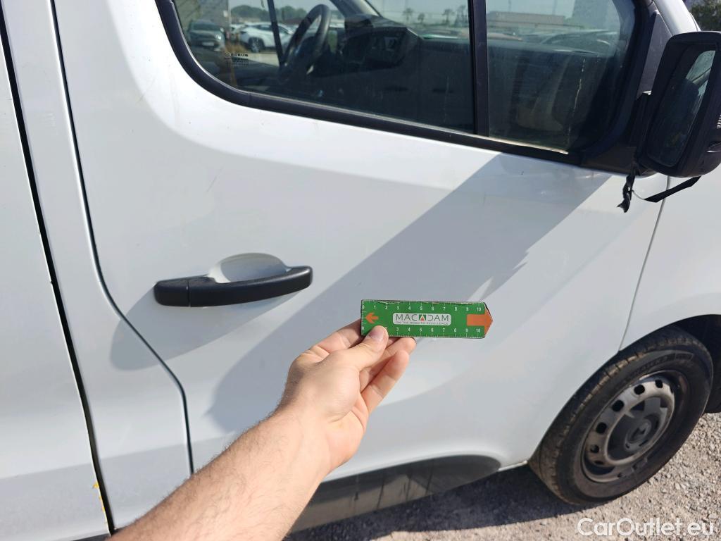  Renault  Trafic RENAULT  / 2021 / 4P / furgón Furgón L1H1 Blue dCi 96 Kw (130 CV) #29