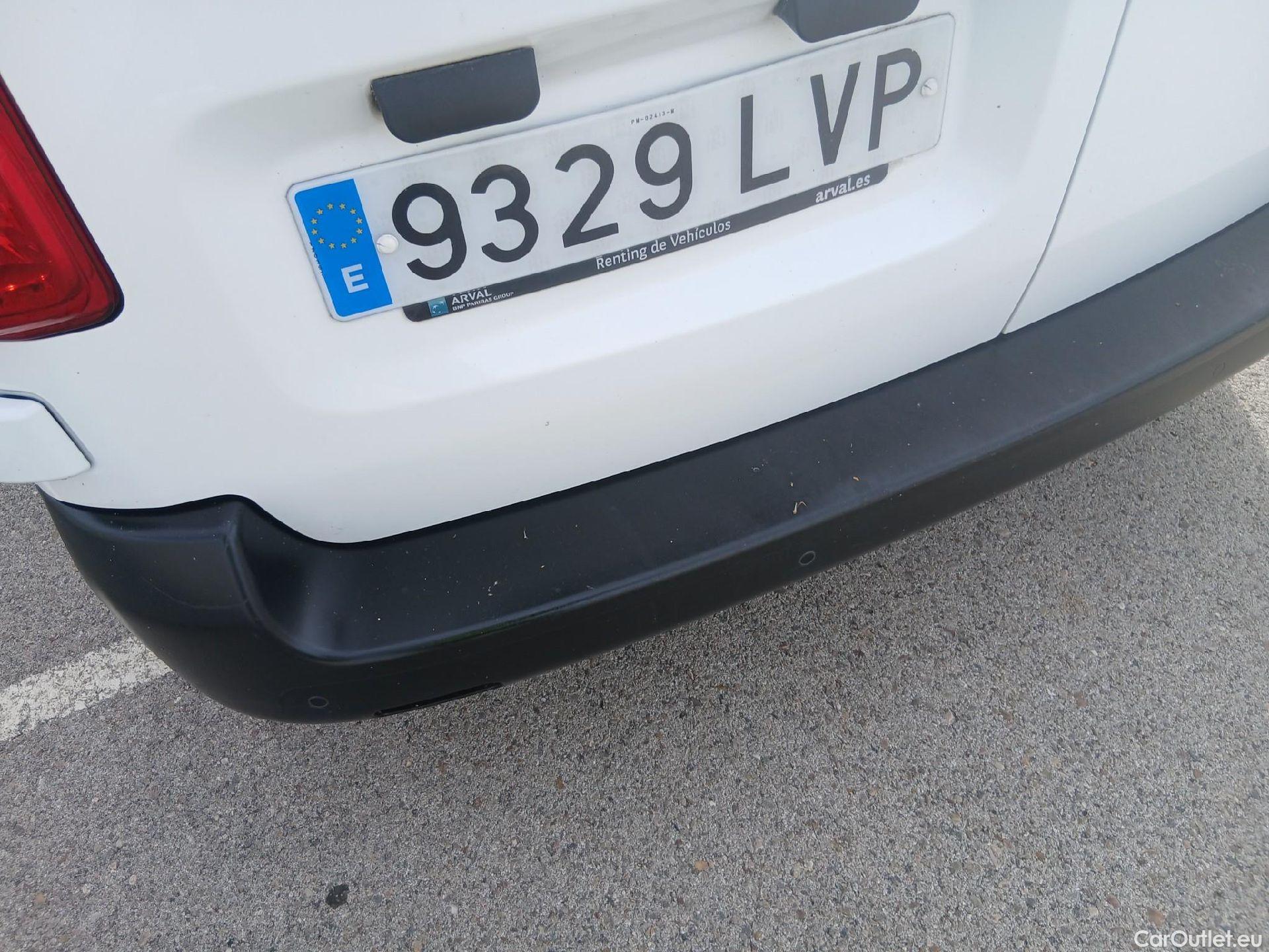  Peugeot  Expert PEUGEOT  / 2016 / 4P / furgón Furgón Premium 1.5 BlueHDi 100 Standard (AC) #9