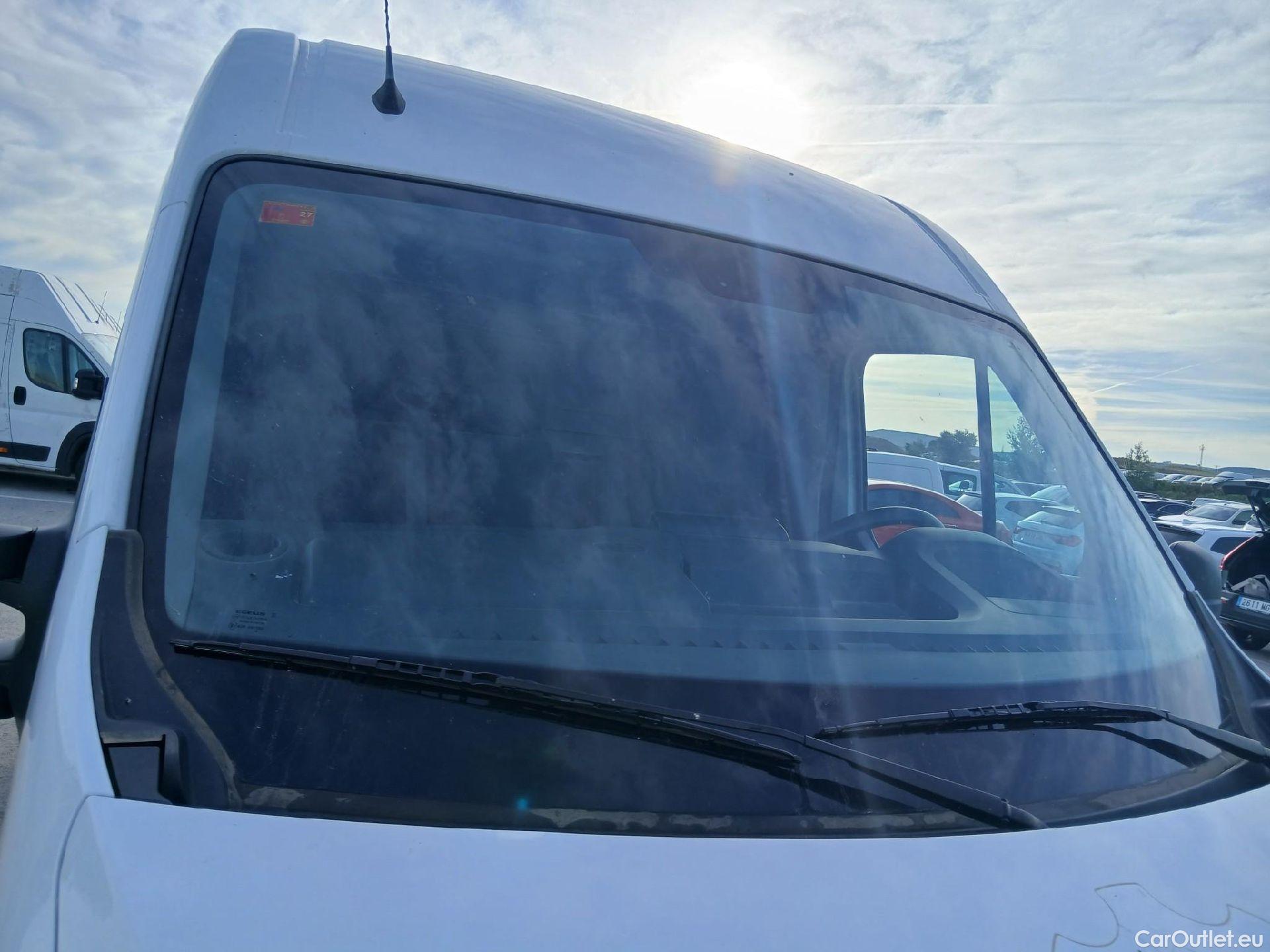 Renault  Master RENAULT  / 2019 / 4P / furgón Furgón T L2H2 3500 Bl dCi 100kW (135CV) #1