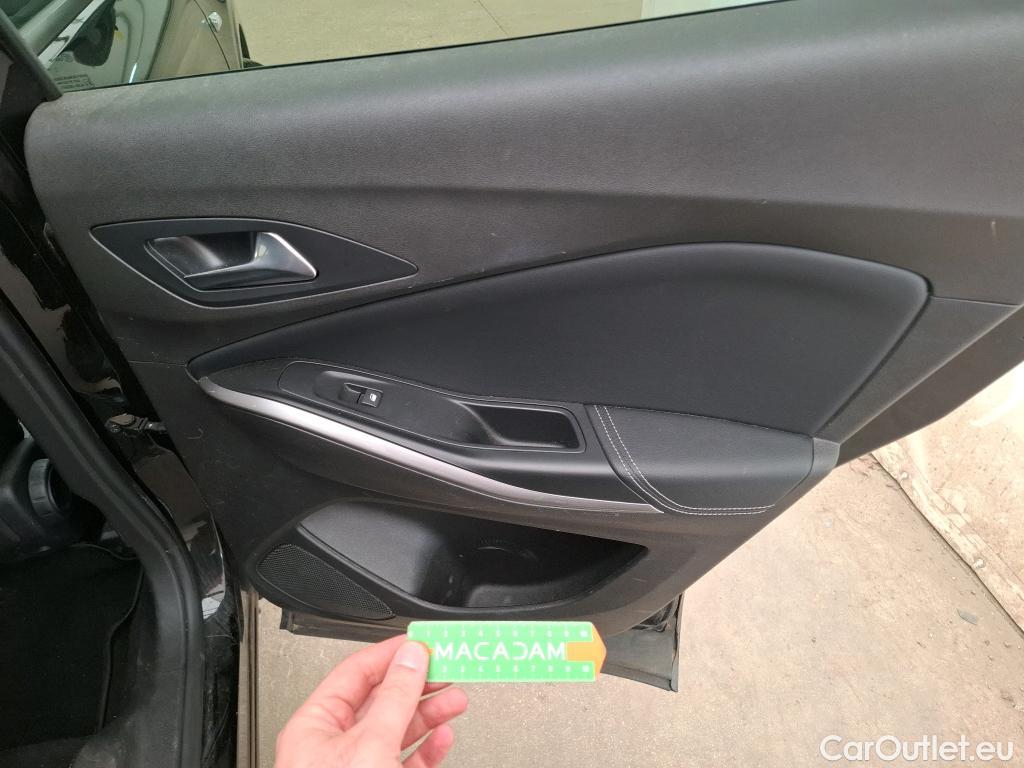  Opel   Grandland X Grandland X Elegance Business 1.5 130CV BVA8 6E #19