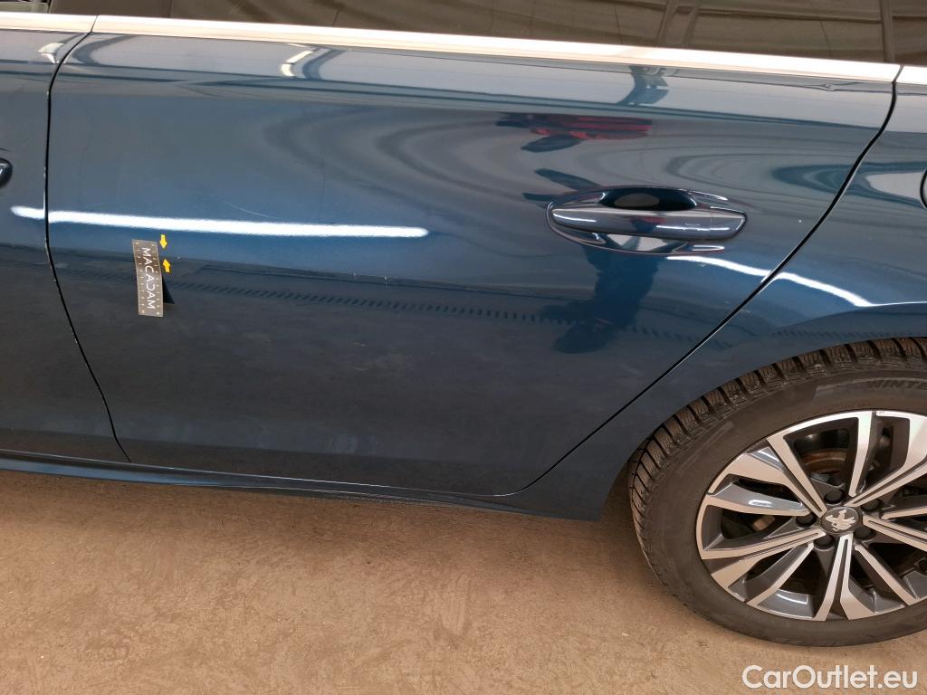  Peugeot  508 PEUGEOT  SW / 2018 / 5P / Break HYBRID 225 E-EAT8 Allure Pack #34