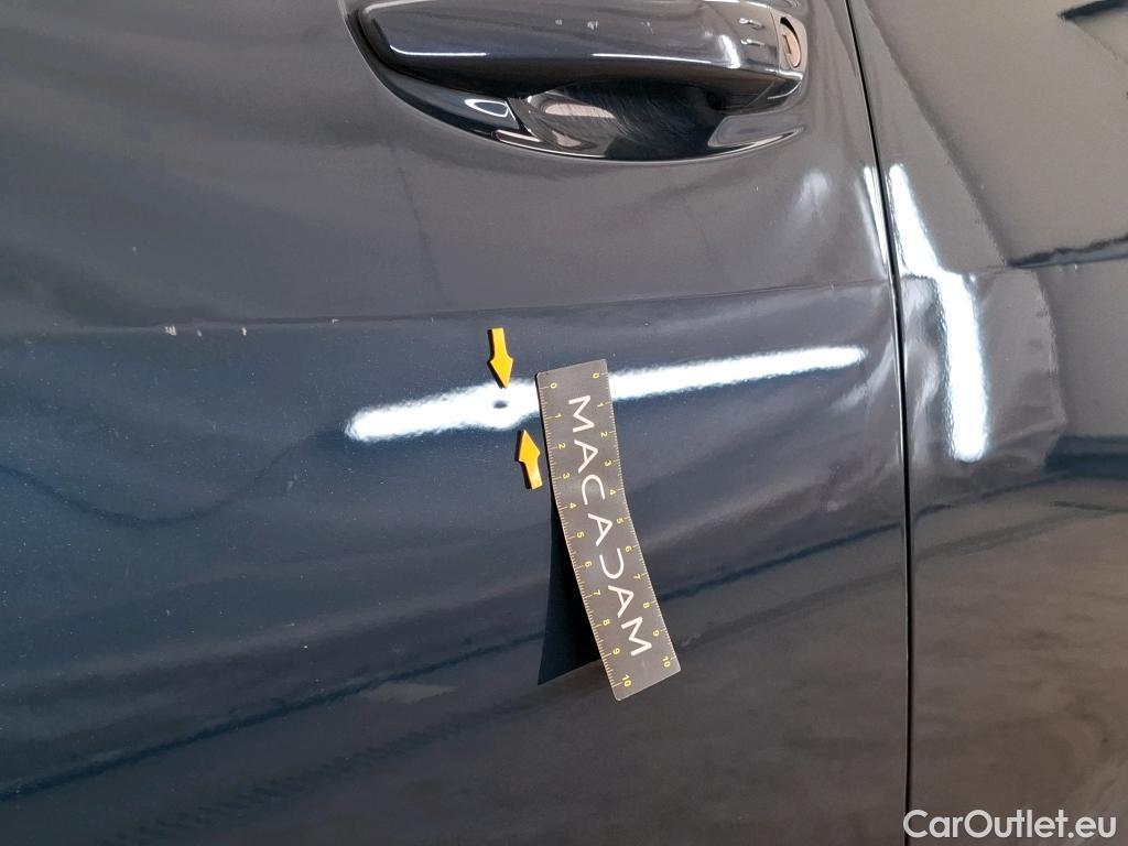  Peugeot  508 PEUGEOT  SW / 2018 / 5P / Break HYBRID 225 E-EAT8 Allure Pack #81