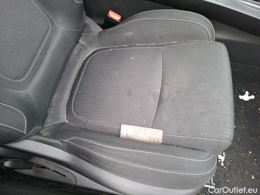  Renault  Megane  IV Berline 5pt. Business 1.5 dCi 115CV BVM6 E6d #28