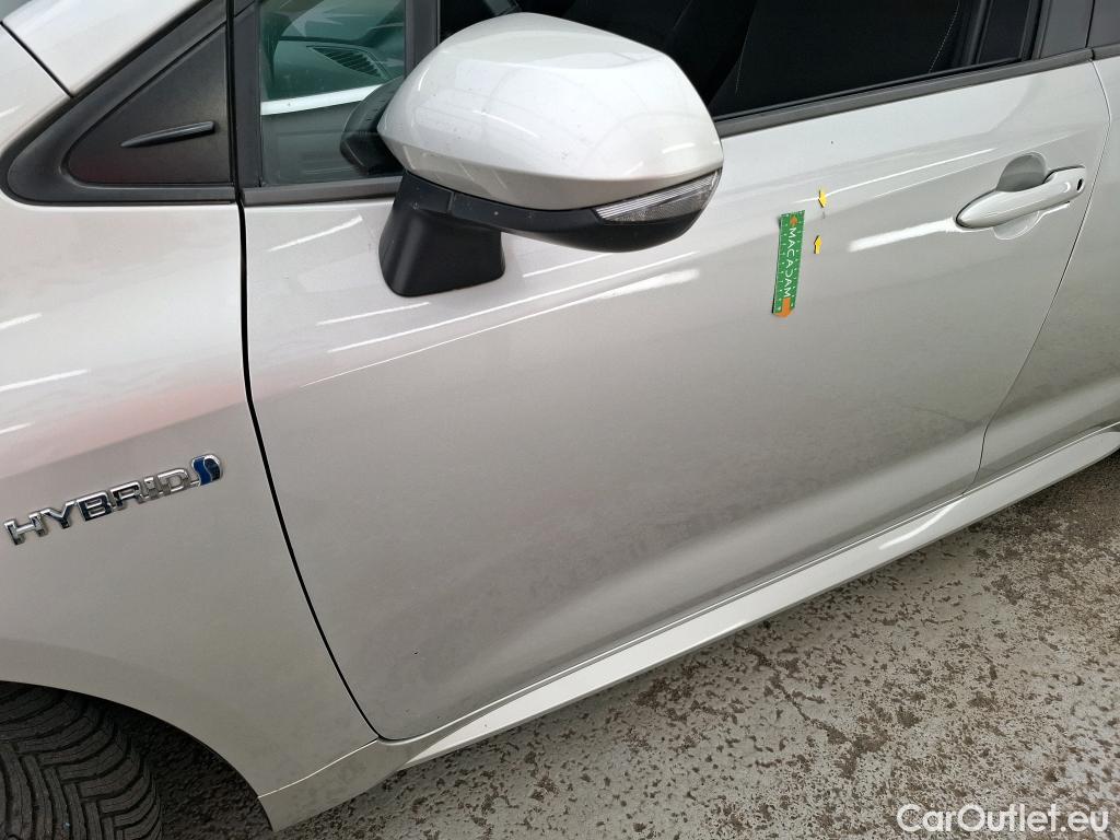  Toyota  Corolla TOYOTA  / 2018 / 5P / Berline Hybride 122h Dynamic Business #7