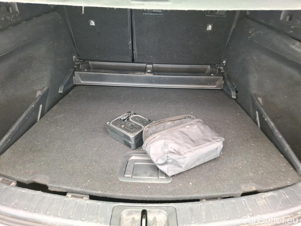  Toyota  Corolla TOYOTA  Touring Sports / 2018 / 5P / Break Hybride 122h Dynamic Business Stage Acad #19