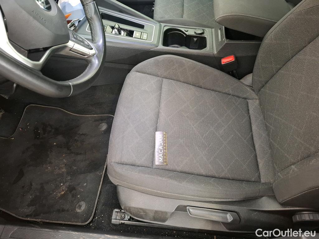  Volkswagen  Golf  VOLKSWAGEN / 2020 / 5P / Berline 2.0 TDI SCR 150 DSG7 Life Busi 1st #72
